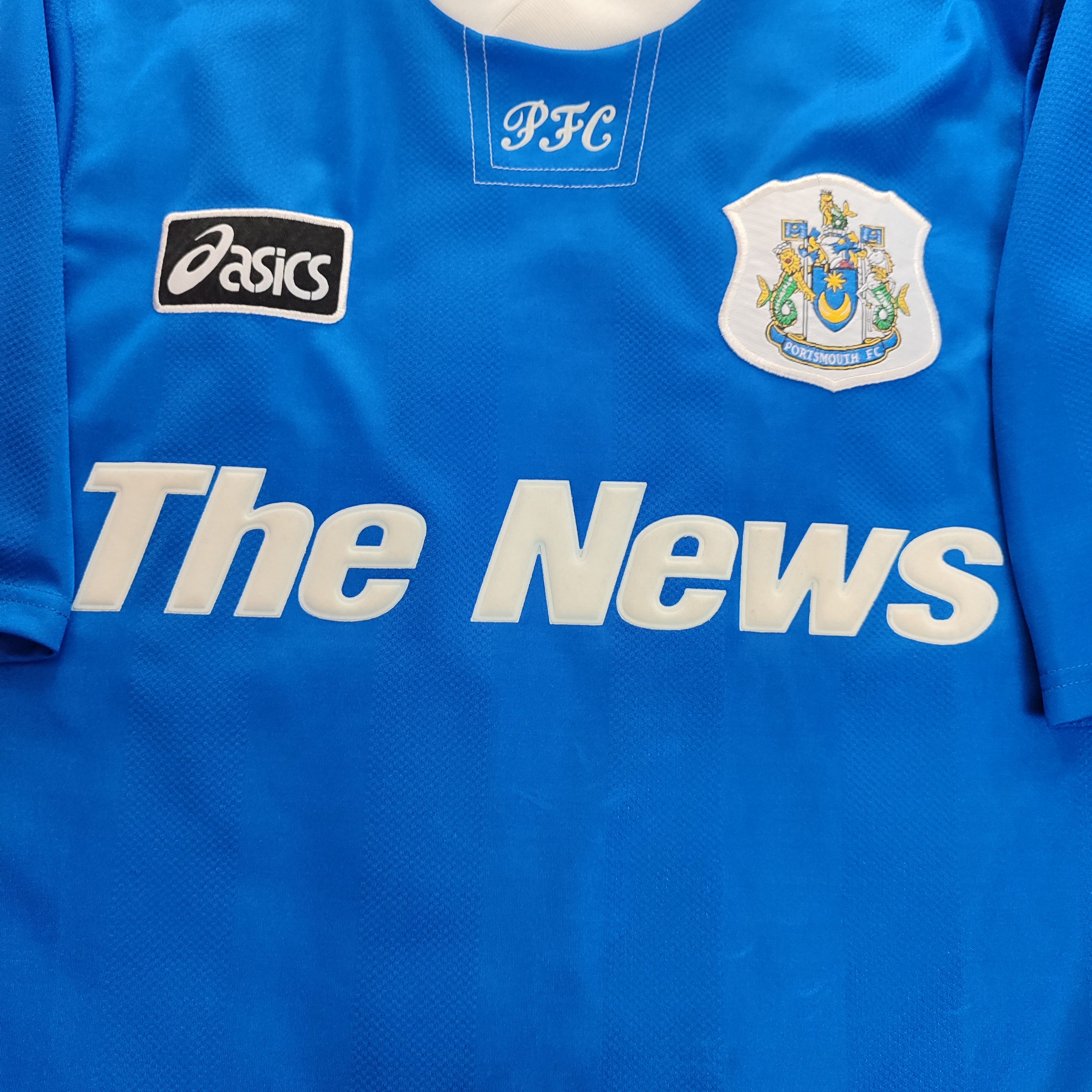 Asics × Vintage Asics Portsmouth home 1995-96 Soccer Jersey Size US S / EU 44-46 / 1 - 5 Thumbnail