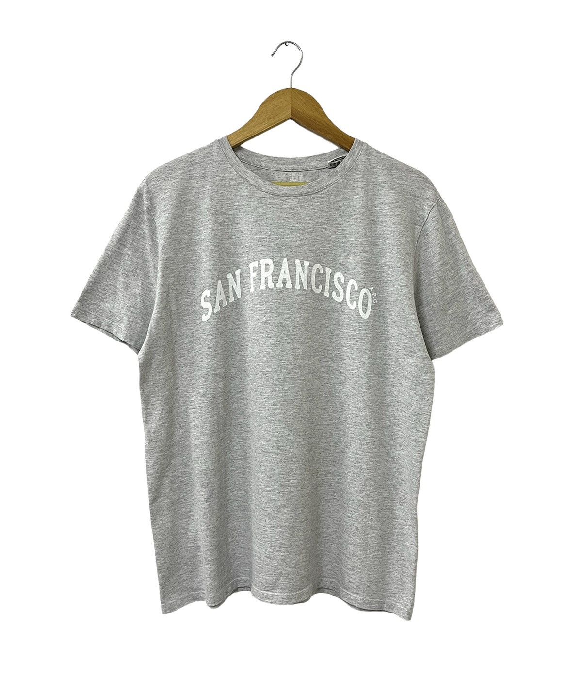 A.P.C. × Designer A.P.C SAN FRANCISCO CALIFORNIA USA SPELL OUT LOGO TSHIRT Size US M / EU 48-50 / 2 - 1 Thumbnail