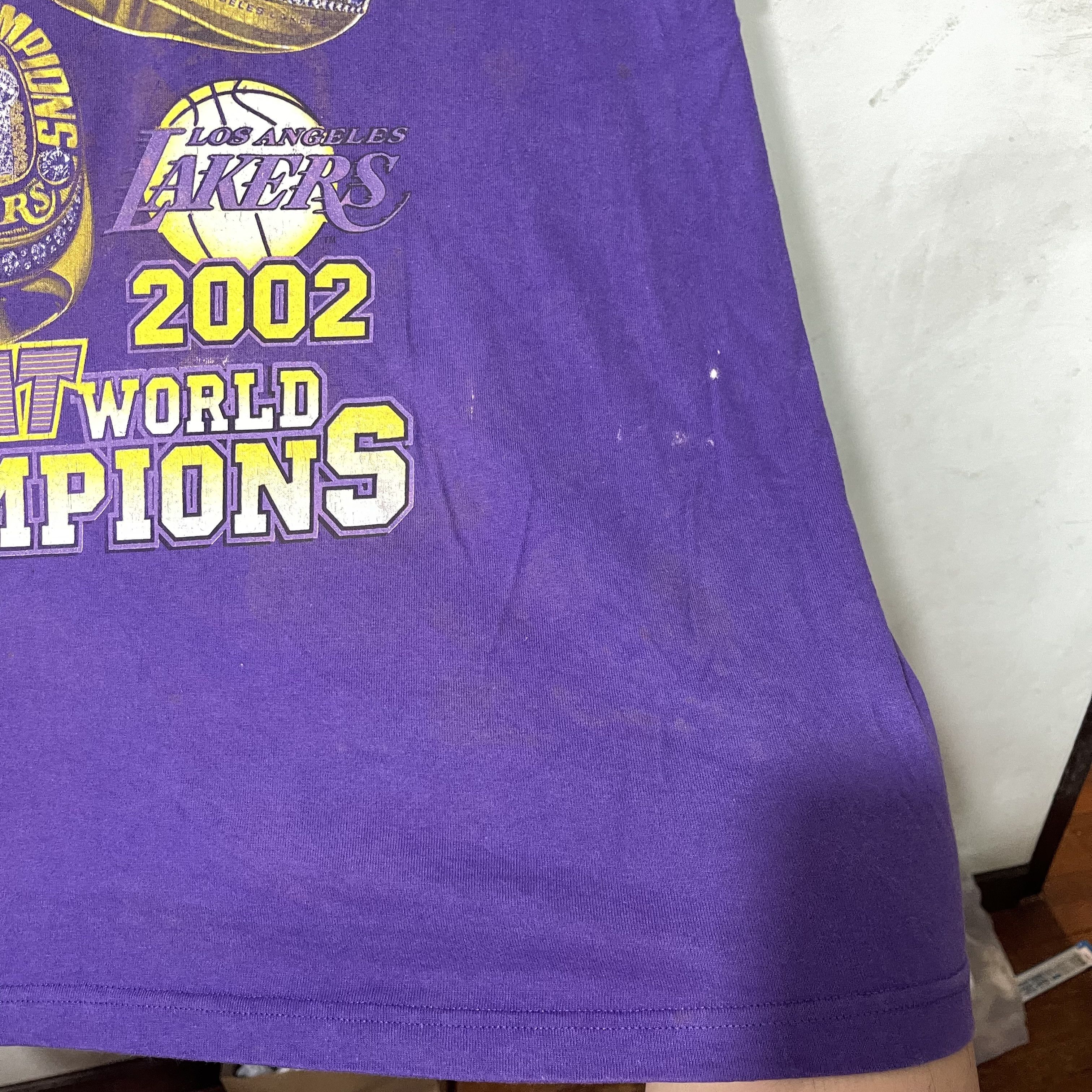 NBA Vintage 2002 Los Angeles Lakers NBA Champions Ring T-Shirt Size US XL / EU 56 / 4 - 9 Thumbnail