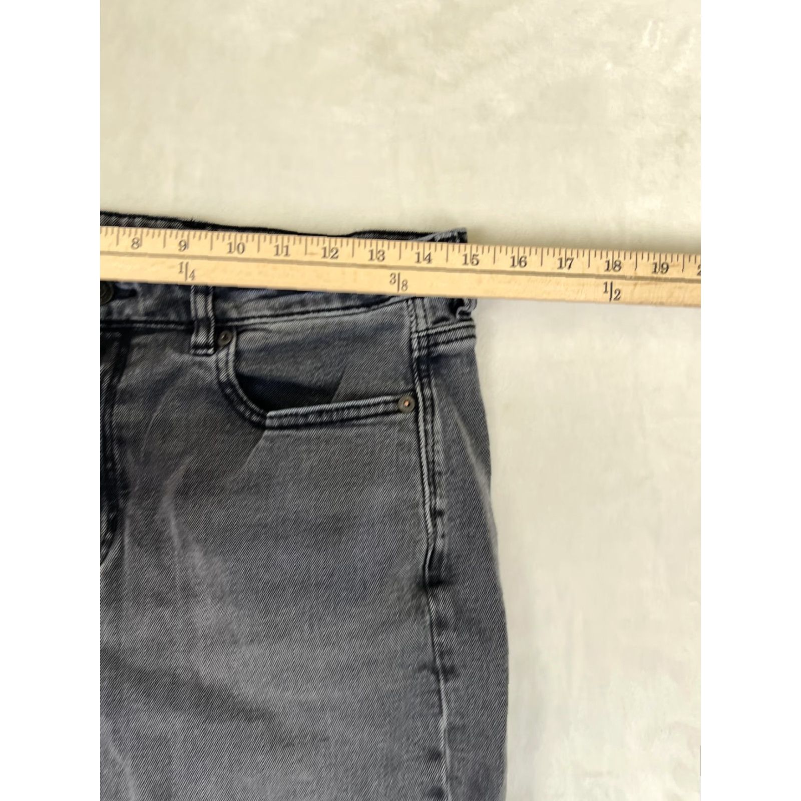 American Eagle Outfitters American Eagle Outfitters Mom Jeans Womens 10 Short Charcoal Gray High Rise Denim Jeans Size 32" / US 10 / IT 46 - 4 Thumbnail