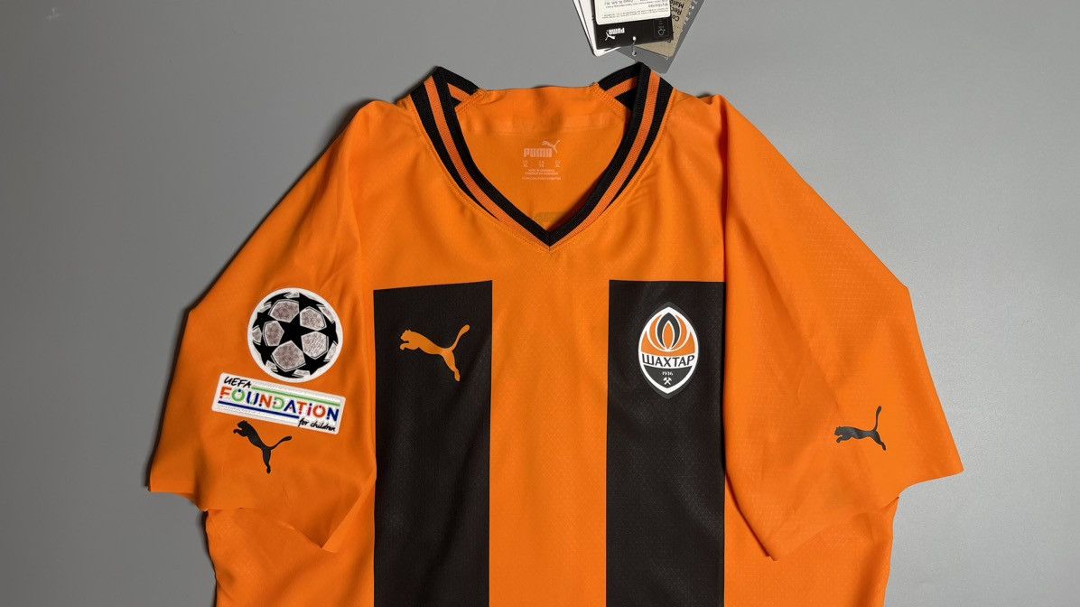 Puma × Vintage NWT SHAKHTAR PUMA 2022/2024 FOOTBALL HOME JERSEY #10 MUDRYK Size US XL / EU 56 / 4 - 3 Thumbnail