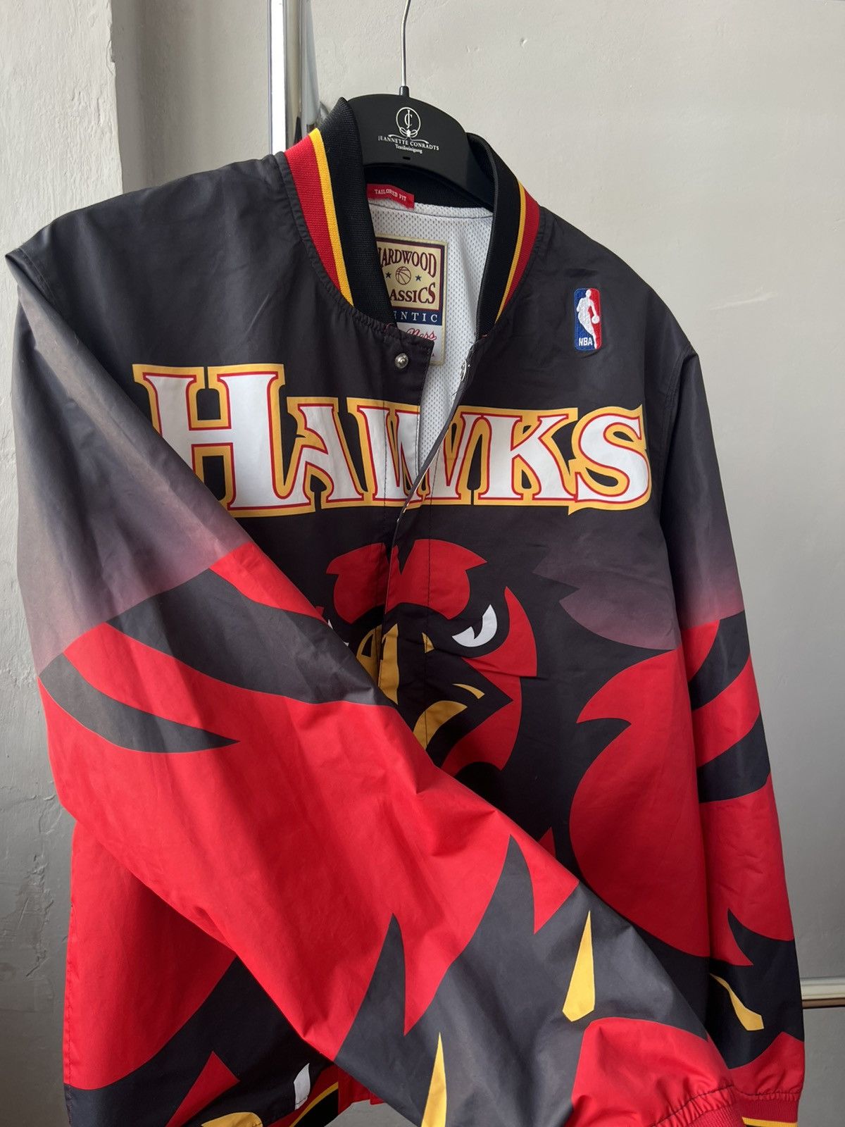 Mitchell & Ness RARE 1995/96 ATLANTA HAWKS MITCHELL&NESS NBA BOMBER JACKET L Size US L / EU 52-54 / 3 - 9 Thumbnail