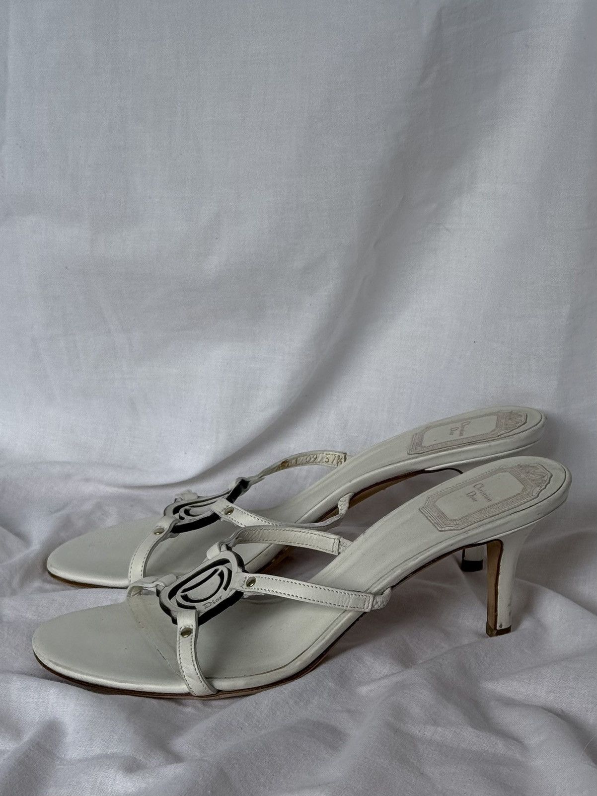 Dior Christian Dior White Leather Mules Sandals Size US 7.5 / IT 37.5 - 3 Thumbnail
