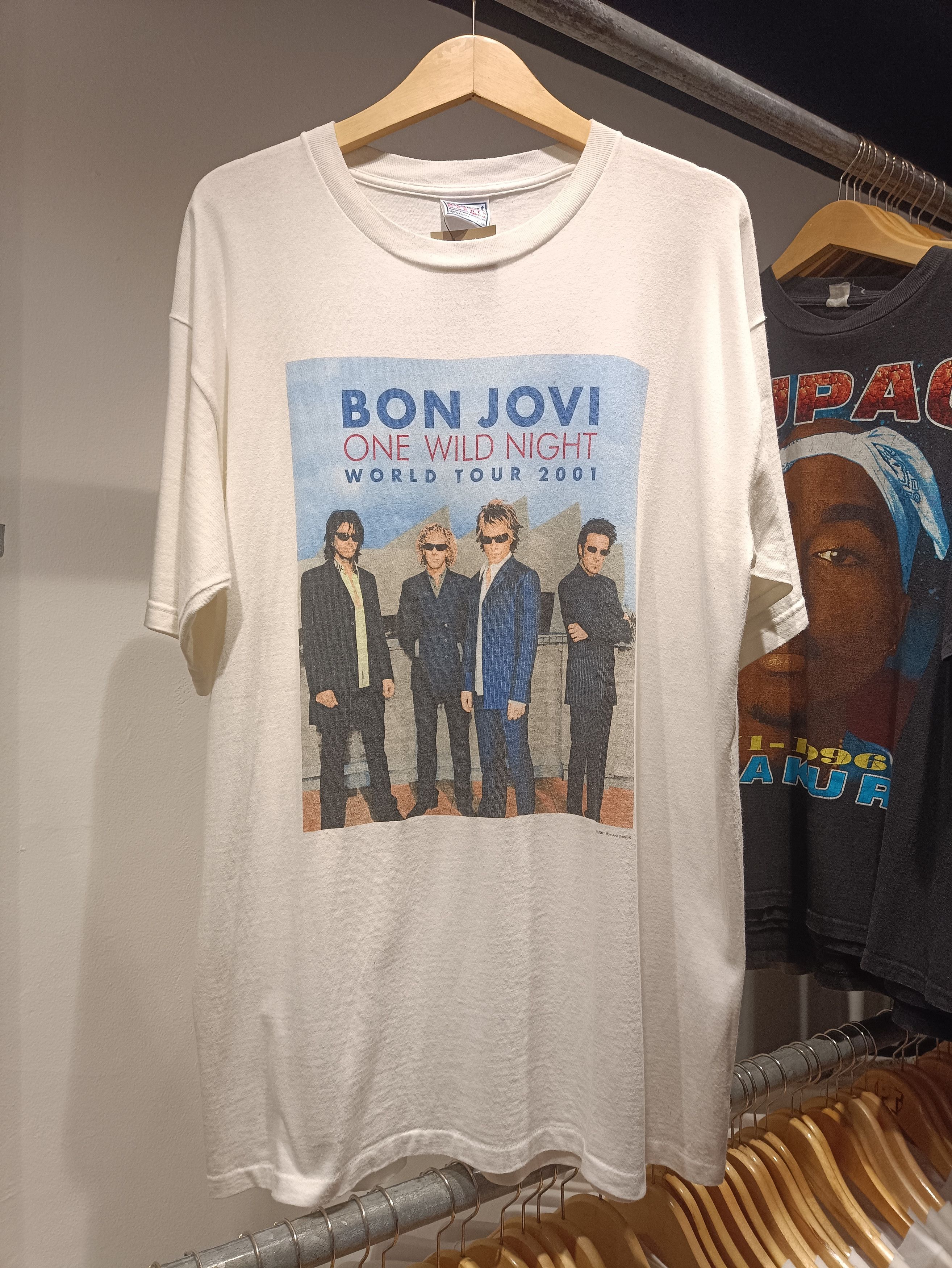 Band Tees × Vintage bon jovi one wild night tour 2001 Size US XL / EU 56 / 4 - 1 Thumbnail