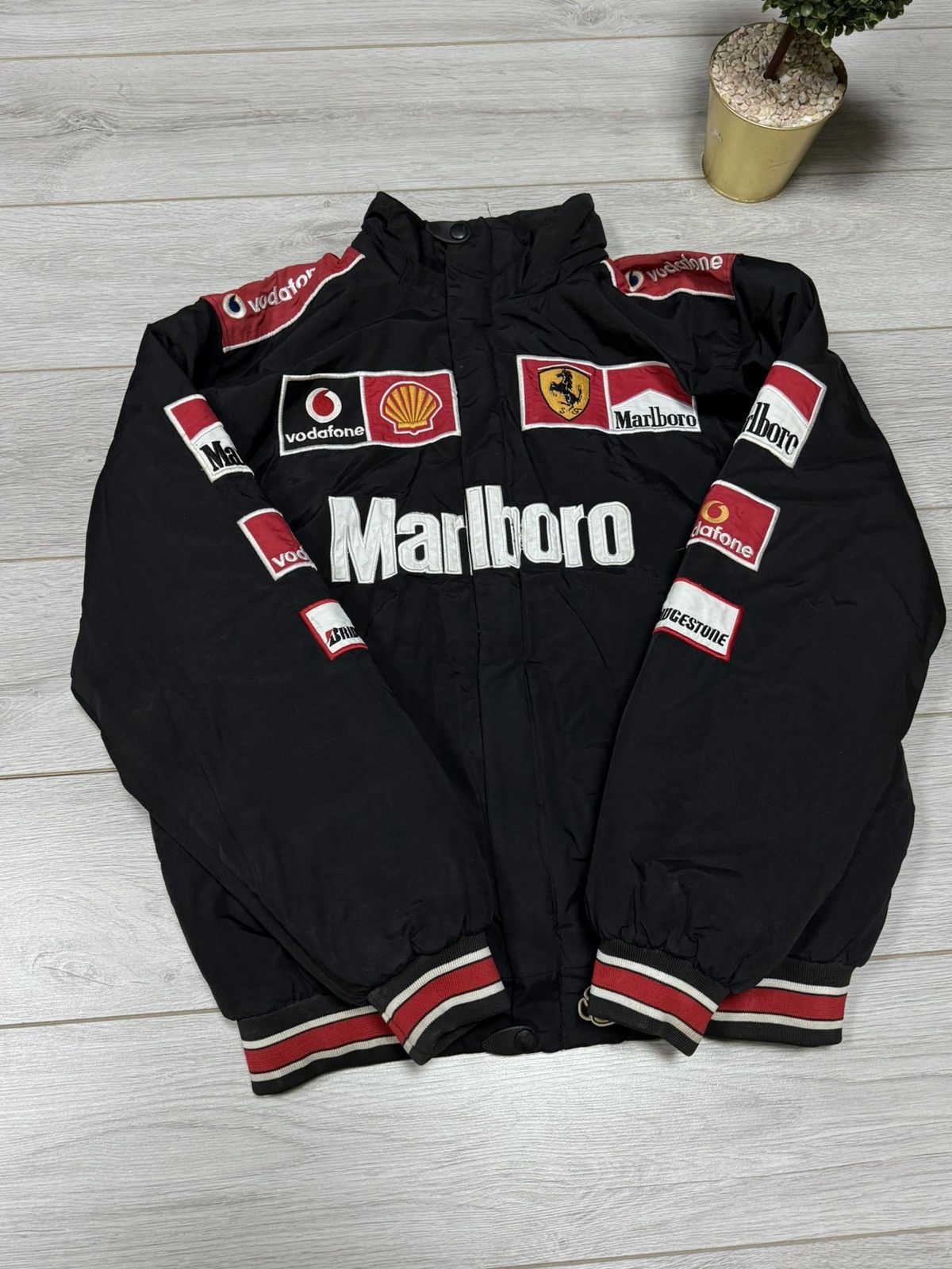 Marlboro Ferrari Marlboro Chase shell Vodafone vintage racing bomber Size US L / EU 52-54 / 3 - 4 Thumbnail