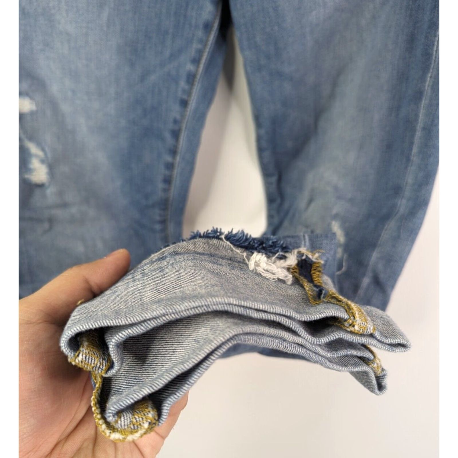 Vintage Joe's Jeans Womens Jeans Cropped Distressed Mid Rise Wakley 27 Blue Denim Stretch 5-Pocket Zipper Button Belt Loops Fashion Jeans Size 27" / US 4 / IT 40 - 3 Thumbnail