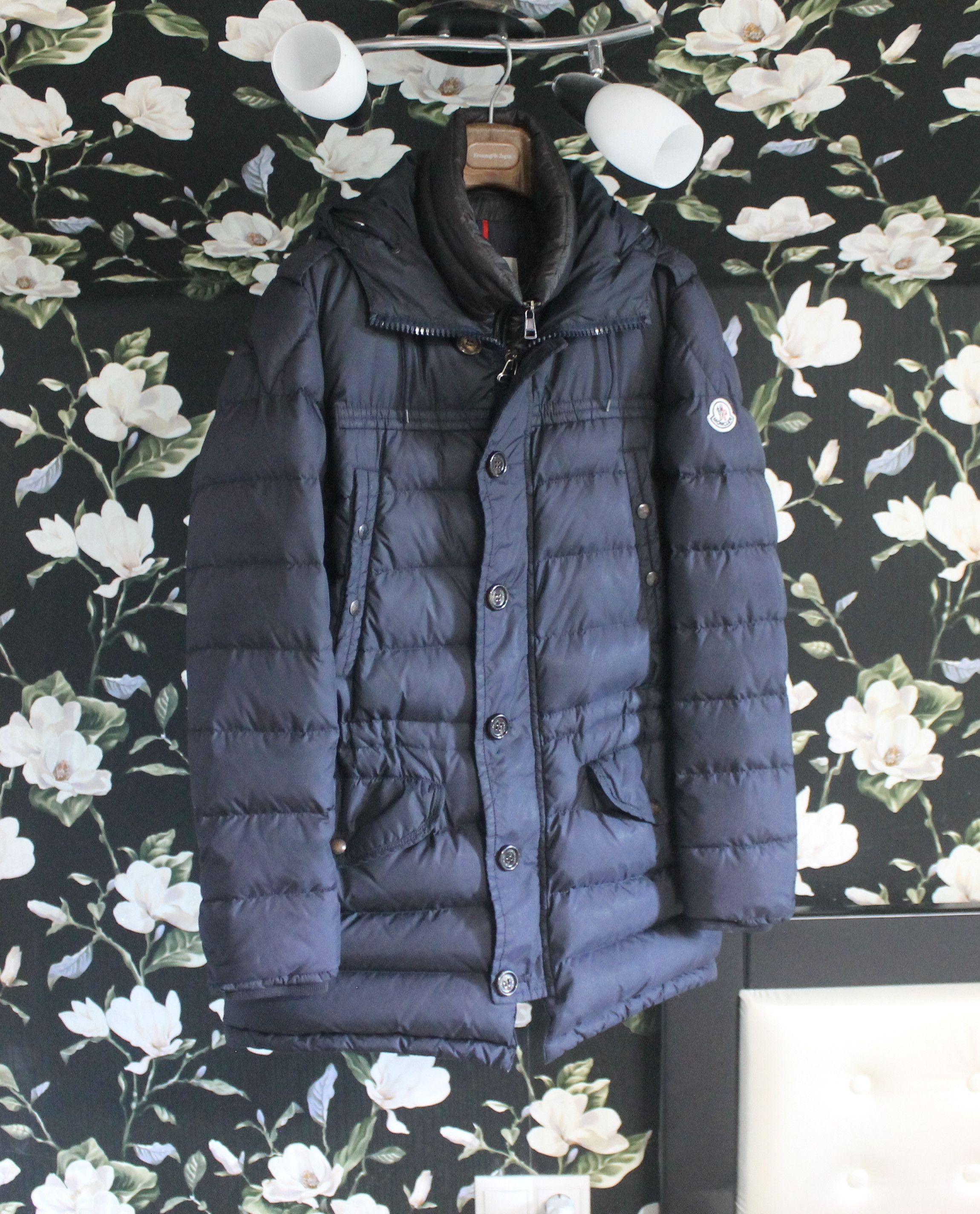 image of Moncler Rhone Giubbotto Puffer Down Jacket in Navy, Men's (Size Medium)