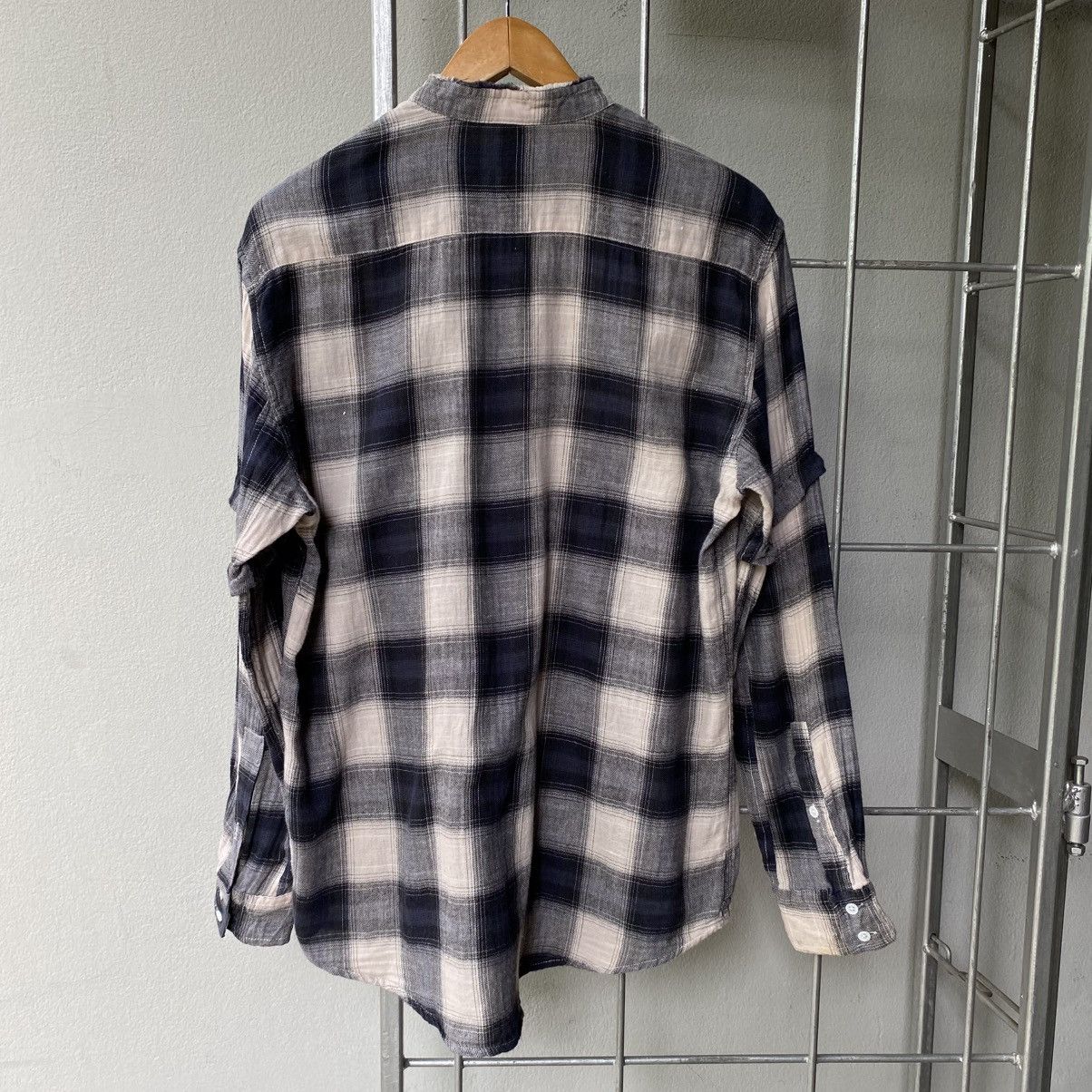 Balmain BALMAIN Gray-Black Plaid Ruffle Sleeve Shirt Size M / US 6-8 / IT 42-44 - 2 Thumbnail