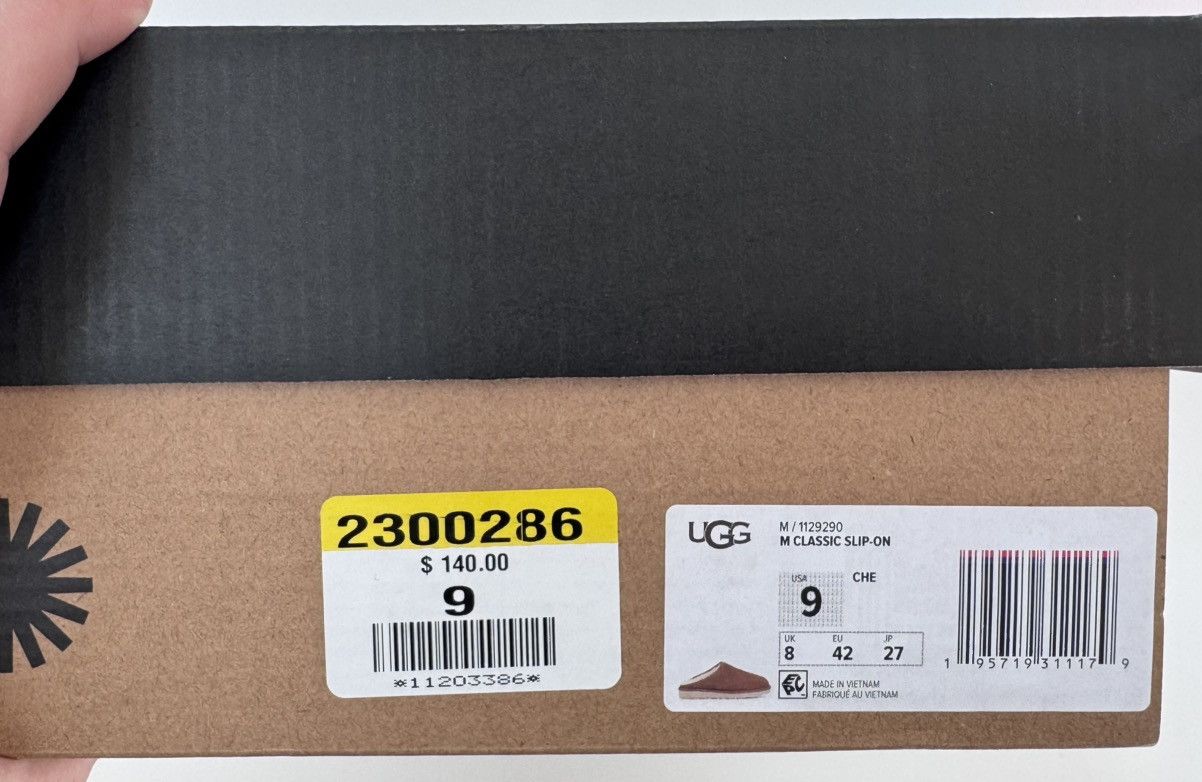 Ugg UGG SLIP ON BRAND NEW Size US 9 / EU 42 - 3 Thumbnail