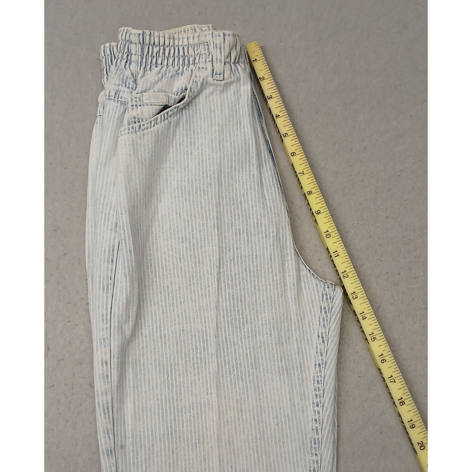 Lee Lee (8M) Vintage High Rise Tapered Leg Light Wash Jeans Size 30" / US 8 / IT 44 - 2 Thumbnail
