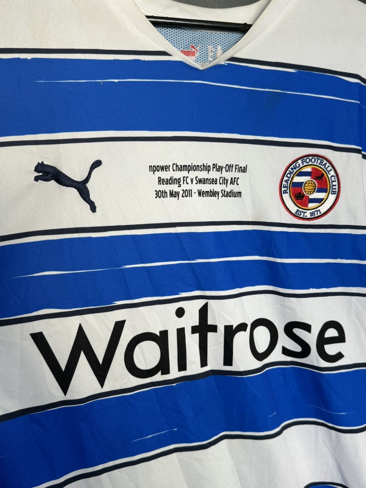 Puma Reading 10/11 Home Football Jersey Size US XL / EU 56 / 4 - 3 Thumbnail