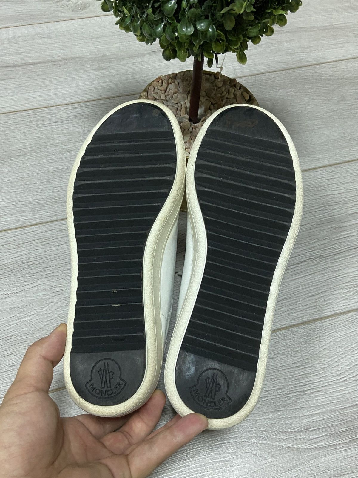 Moncler Moncler vintage Mr.Moncler leather sneakers Size US 7.5 / EU 40-41 - 14 Thumbnail