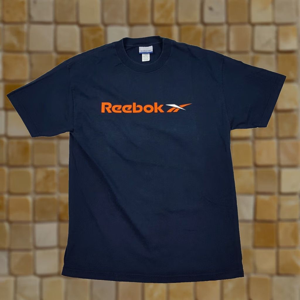 Reebok VINTAGE Reebok Sports Mens T-Shirt Navy Blue 90s Athletic Retro Logo Short Sleeve Medium Cotton Shirt Mens Size US M / EU 48-50 / 2 - 1 Thumbnail