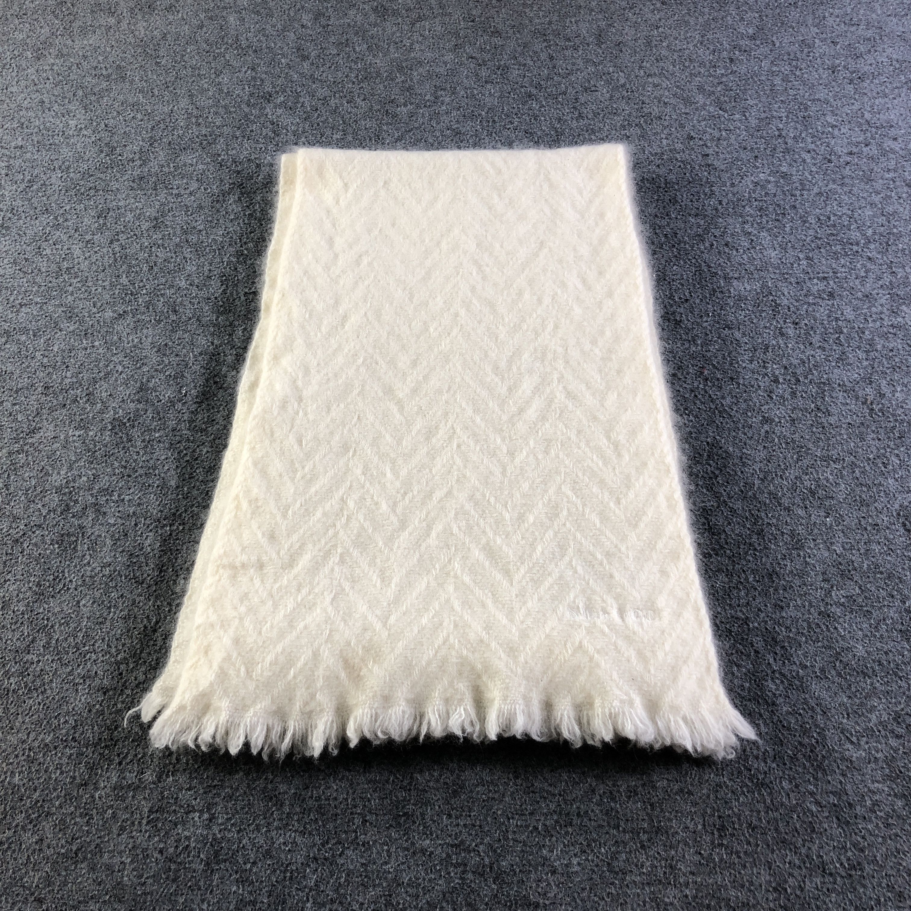 Nina Ricci Nina Ricci Cashmere Scarf Muffler Neckwear V2792 Size ONE SIZE - 2 Thumbnail