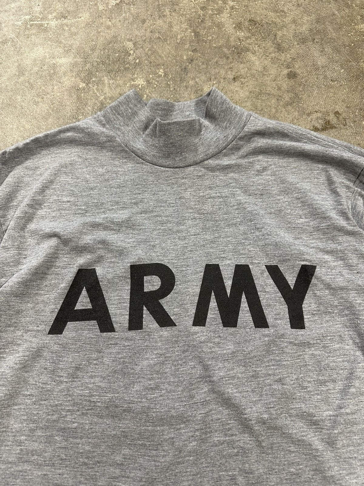 Vintage Vintage 90s Army Military Mockneck Spell Out T-Shirt Size US M / EU 48-50 / 2 - 7 Thumbnail
