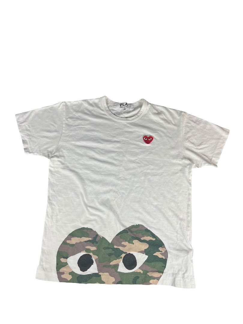 Comme des Garcons Comme des Garçons PLAY White Tee with Camo Heart – Size XL Size US XL / EU 56 / 4 - 1 Thumbnail