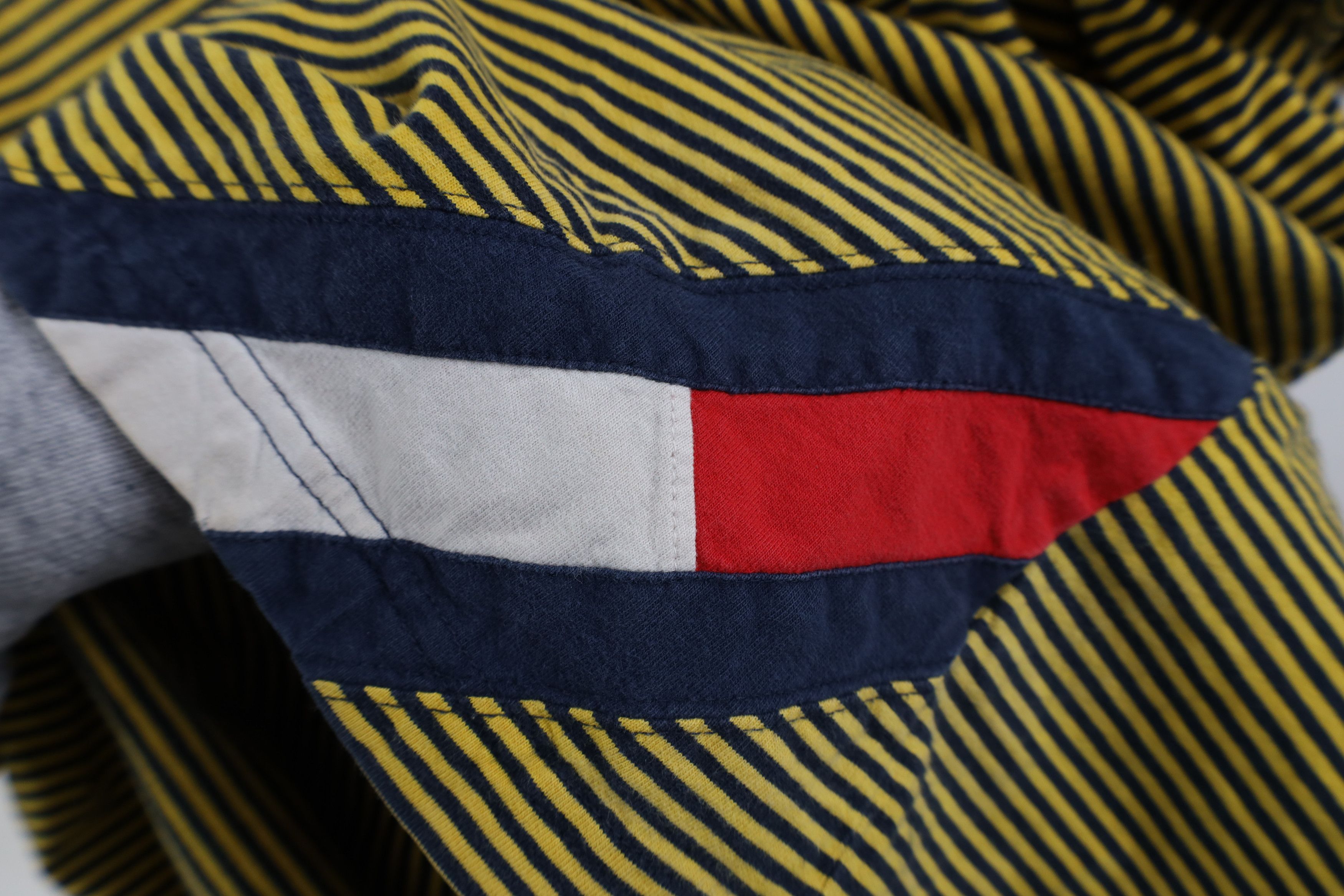 Tommy Hilfiger Vintage 90s Tommy Hilfiger Short Sleeve T-Shirt Cotton Size US XL / EU 56 / 4 - 8 Thumbnail