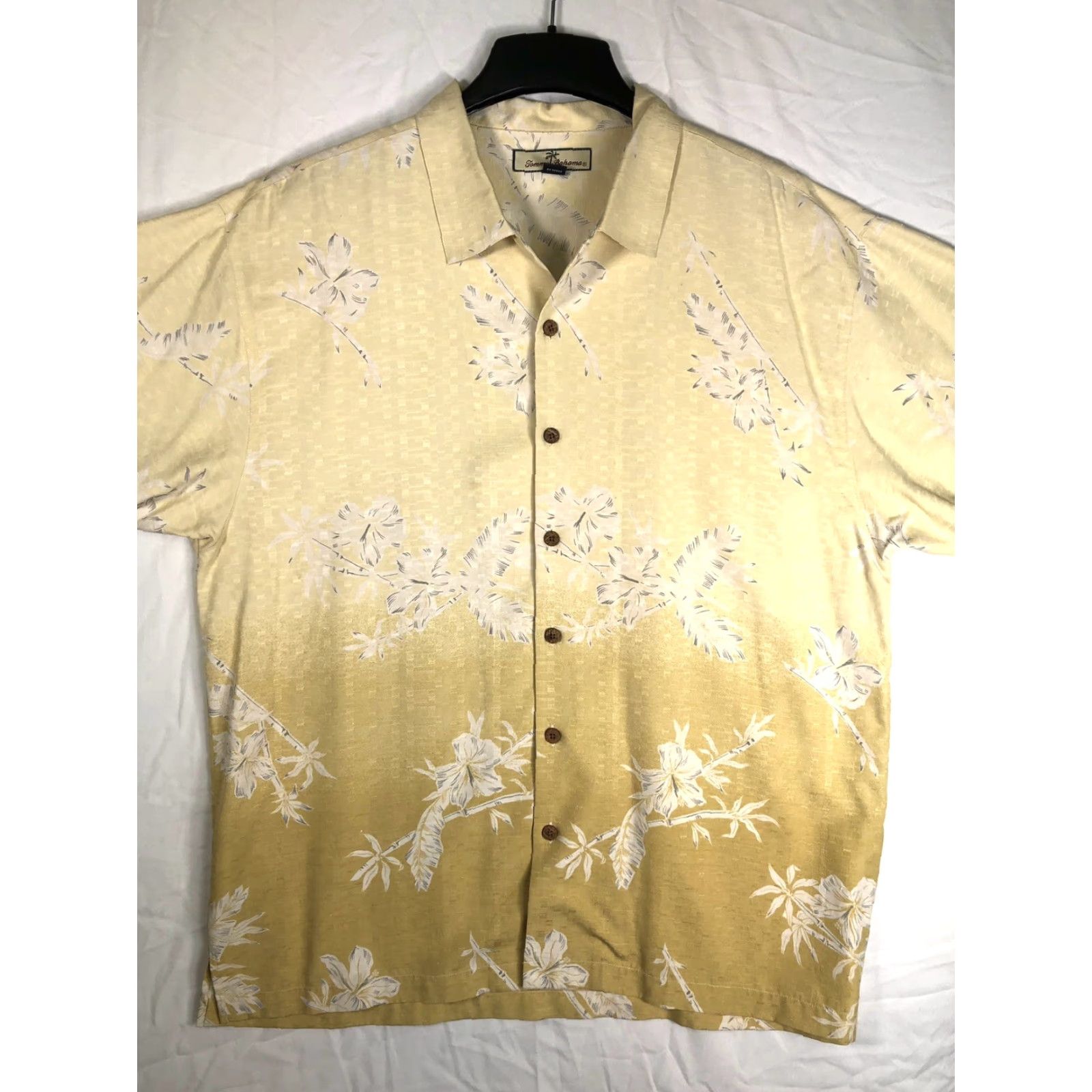 Tommy Bahama VINTAGE Tommy Bahama Shirt Men’s XL Hawaiian Yellow Gradient Floral Camp Button-Up Silk Short Sleeve Men Womens? Size US XL / EU 56 / 4 - 2 Thumbnail