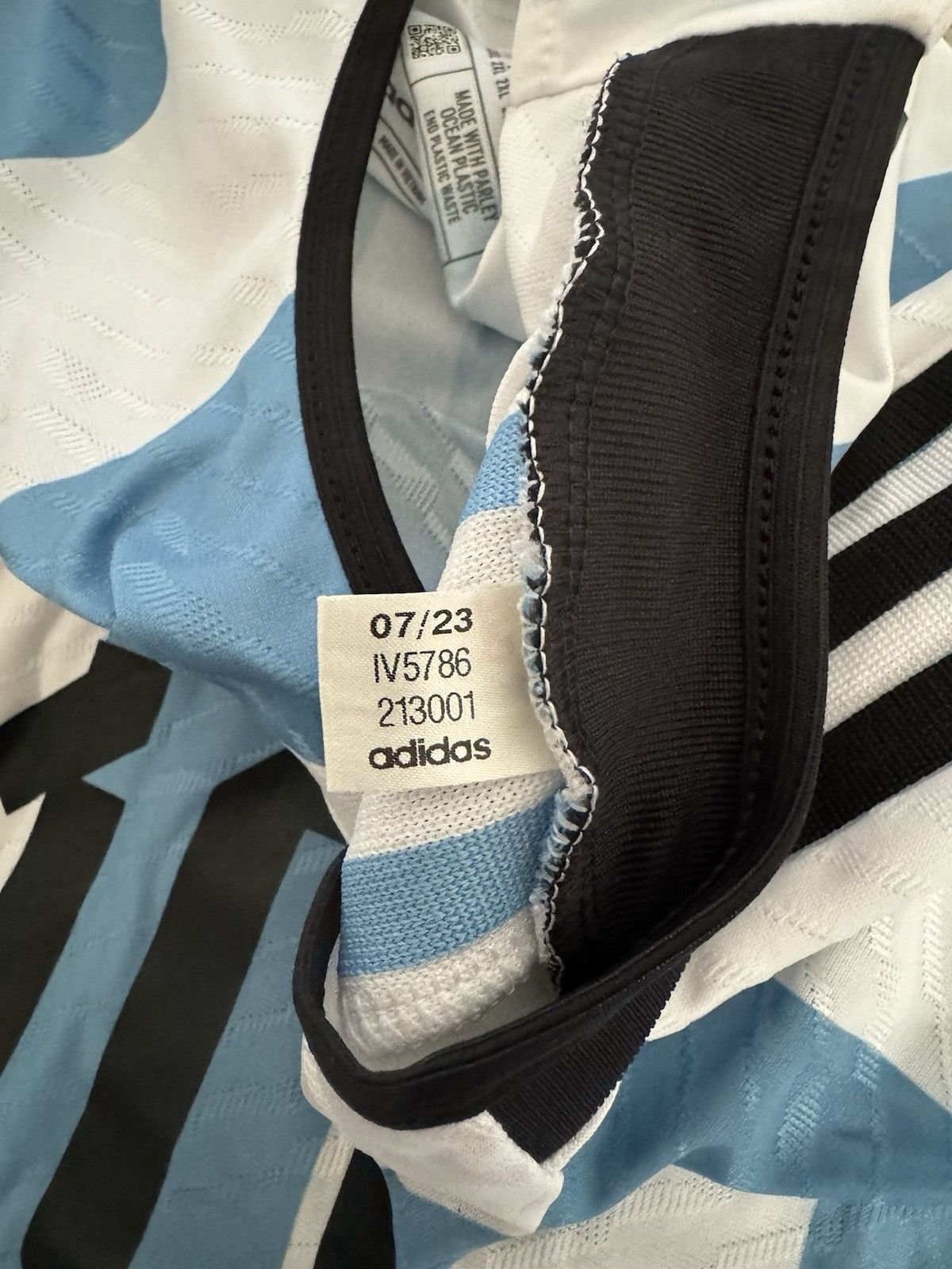 Adidas LIONEL MESSI ARGENTINA 2022_23 HOME JERSEY WORLD CUP Size US XL / EU 56 / 4 - 7 Thumbnail