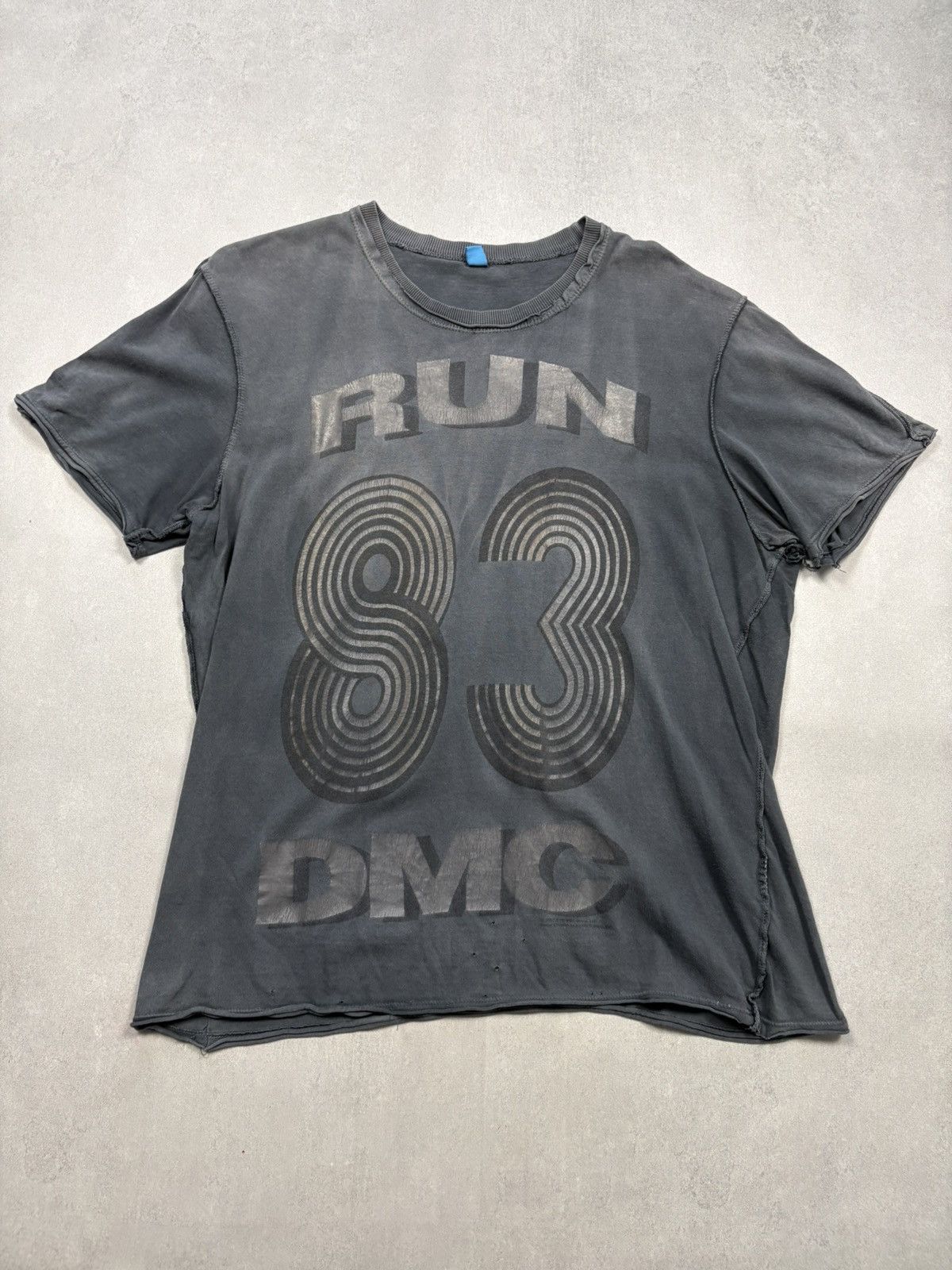 Band Tees Vintage Y2K Run DMC 83 Distressed T-Shirt Faded Amplified Size US L / EU 52-54 / 3 - 2 Thumbnail