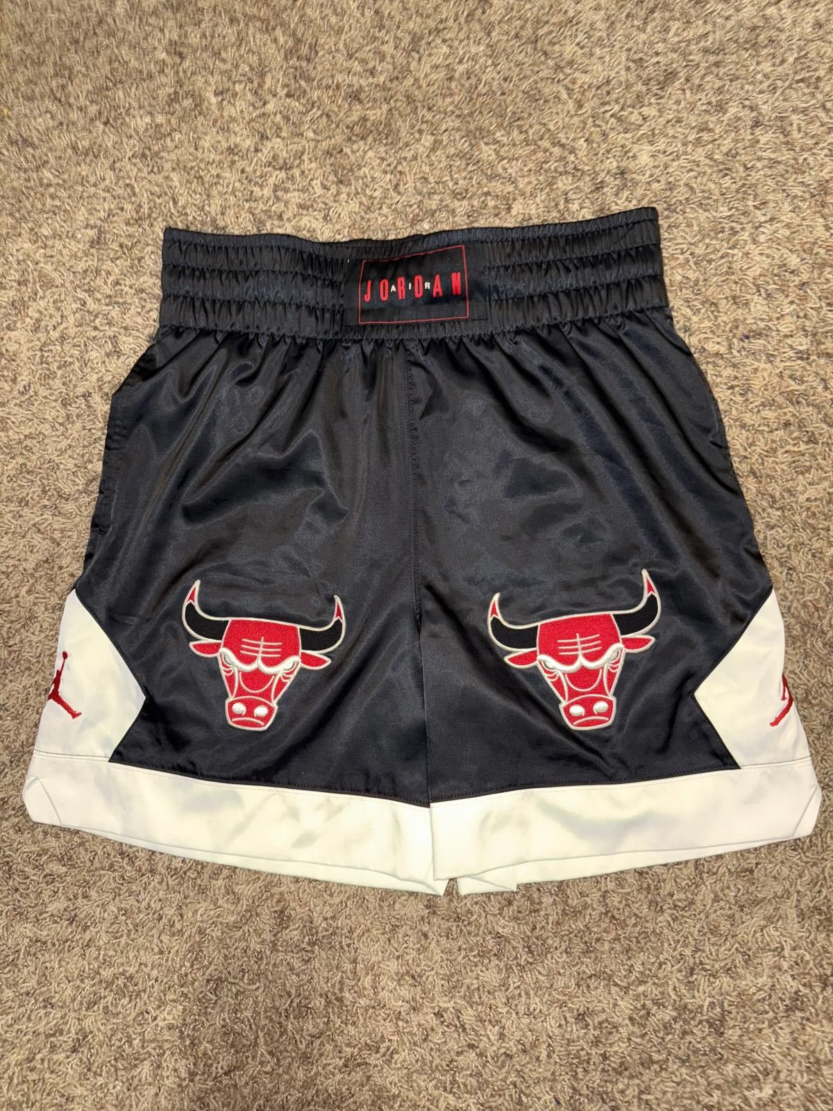 Nike UNRELEASED Air Jordan NBA Chicago Bulls Diamond Shorts Sample Size US 32 / EU 48 - 1 Thumbnail
