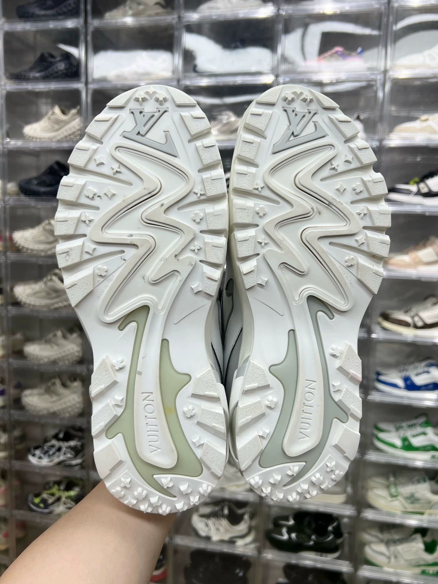 Louis Vuitton lv runner tatic sneakers in white and gray Size US 11 / EU 44 - 7 Thumbnail