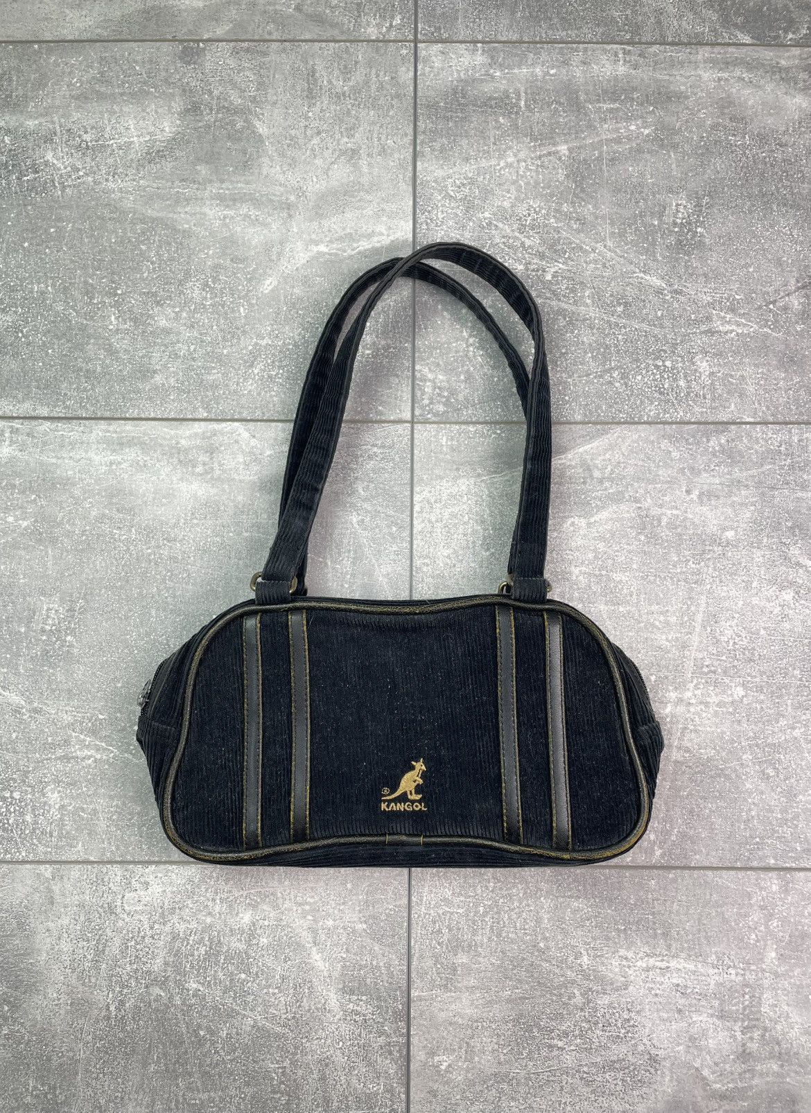 Kangol Kangol Y2K Velour Shoulder Bag Vintage Size ONE SIZE - 1 Thumbnail