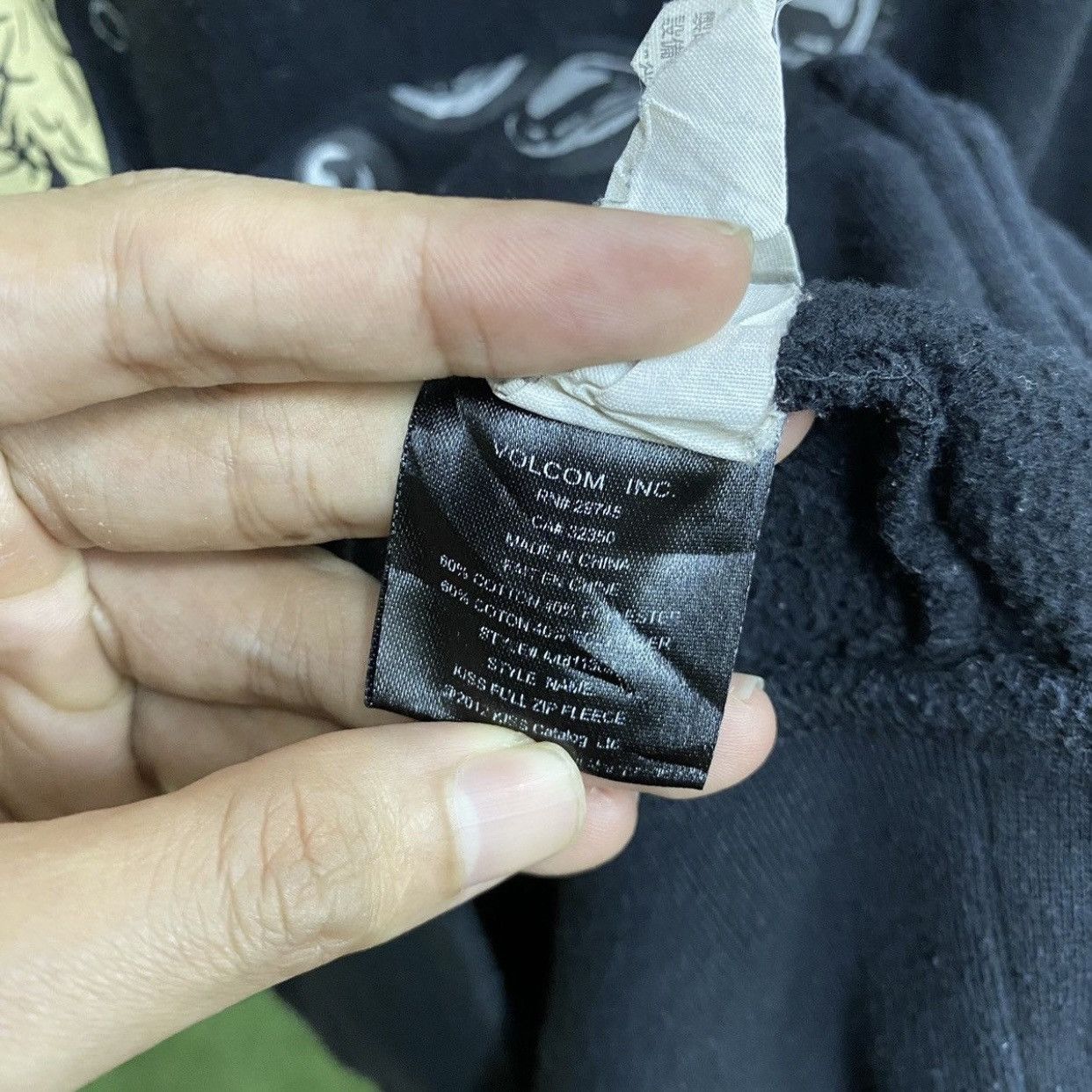 Volcom Volcom x Kiss Size US S / EU 44-46 / 1 - 16 Thumbnail