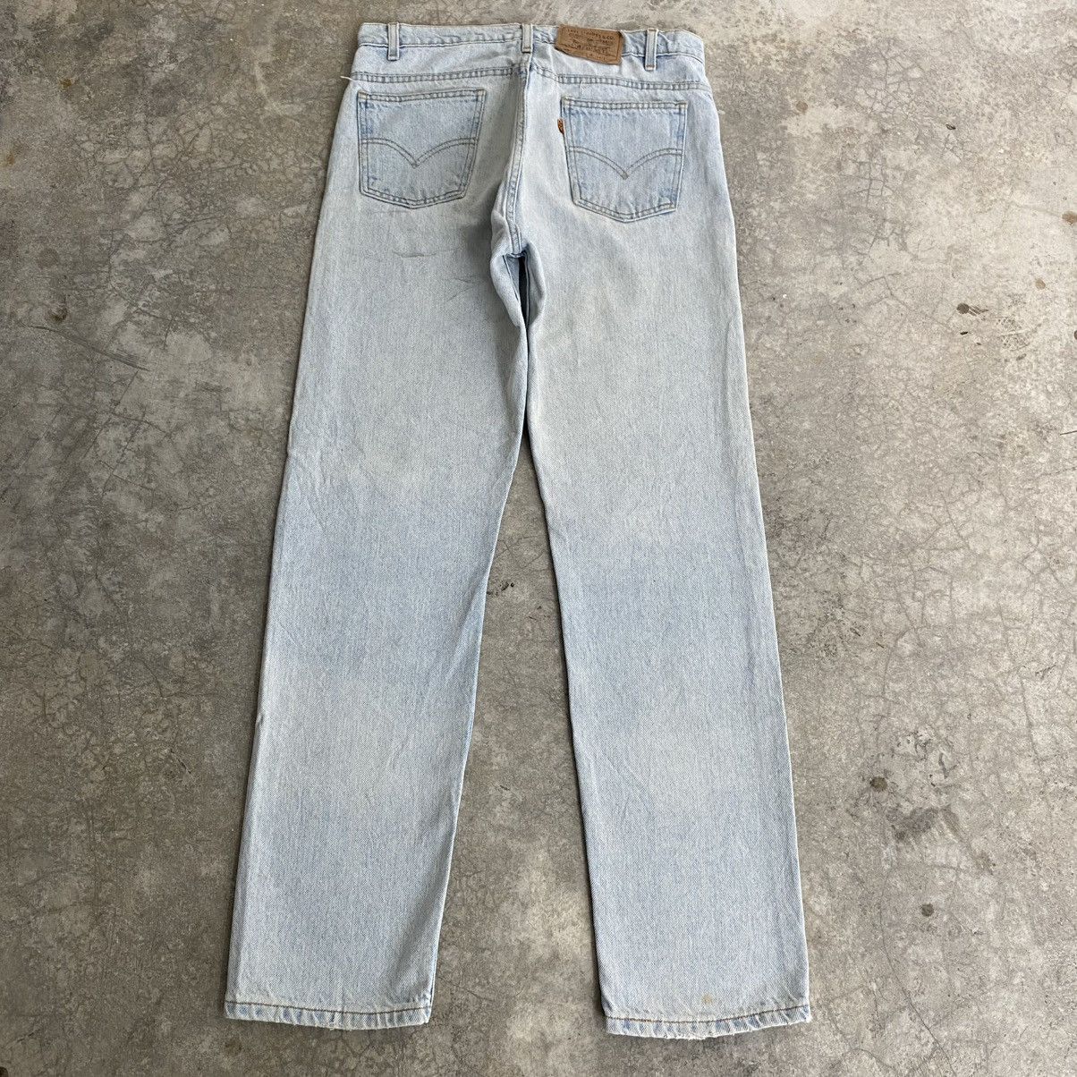 Levi's Vintage 1996 Levis 505 Orange Tab Light Blue Dirty Jeans Size US 34 / EU 50 - 10 Thumbnail