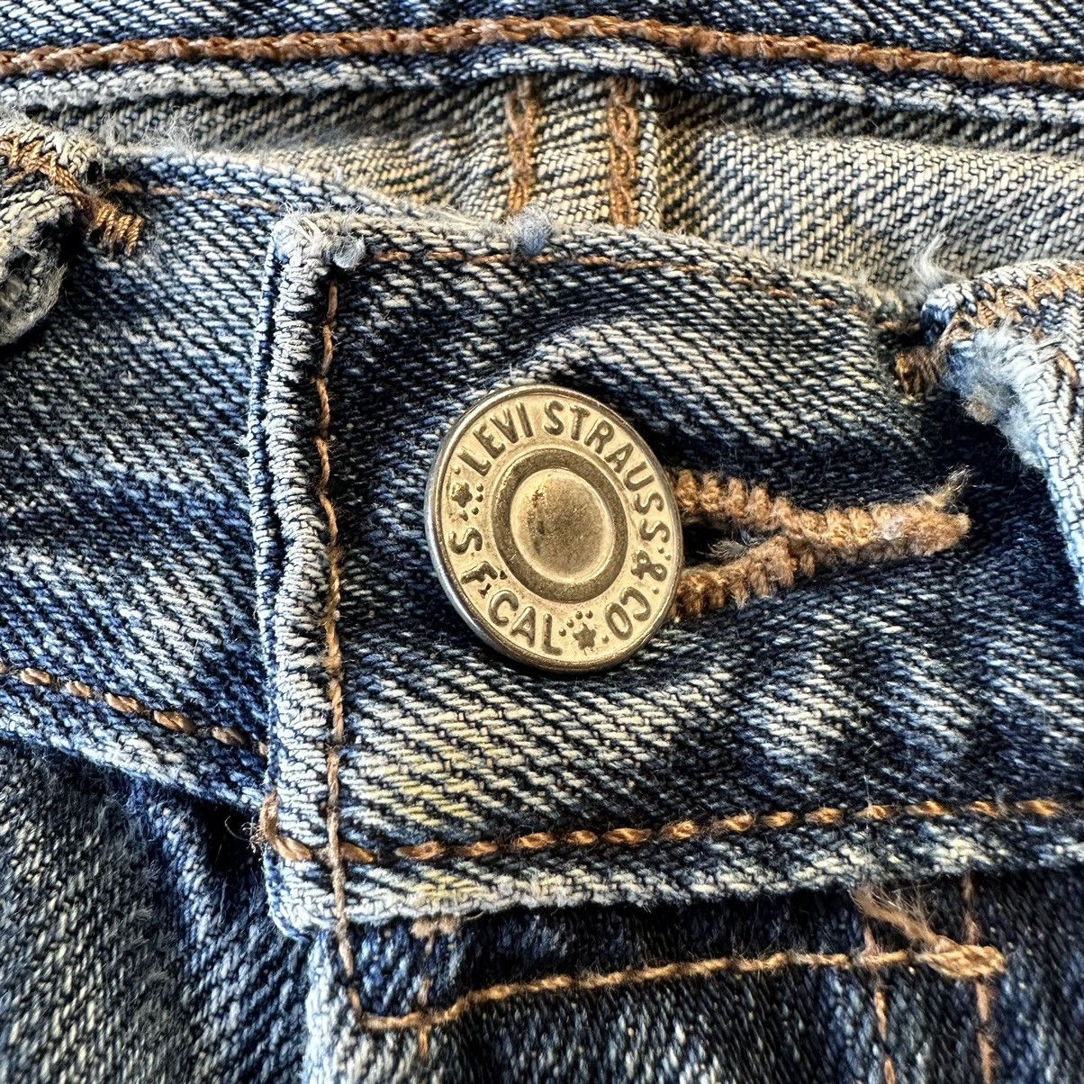 Levi's Vintage Levis 501 Distressed Blue Denim 28x32 D566 Size US 28 / EU 44 - 11 Thumbnail