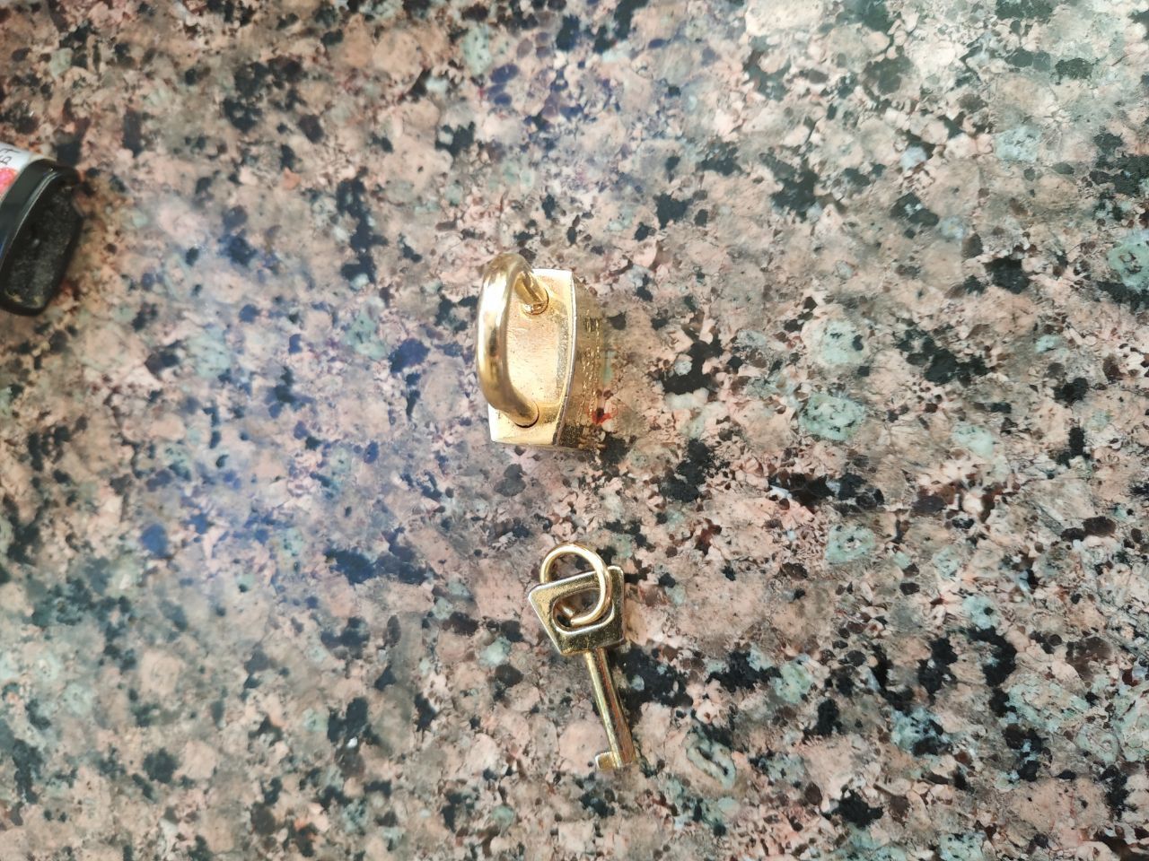 Louis Vuitton Louis Vuitton Padlock and Key Set - Authentic Gold Brass Size ONE SIZE - 14 Thumbnail