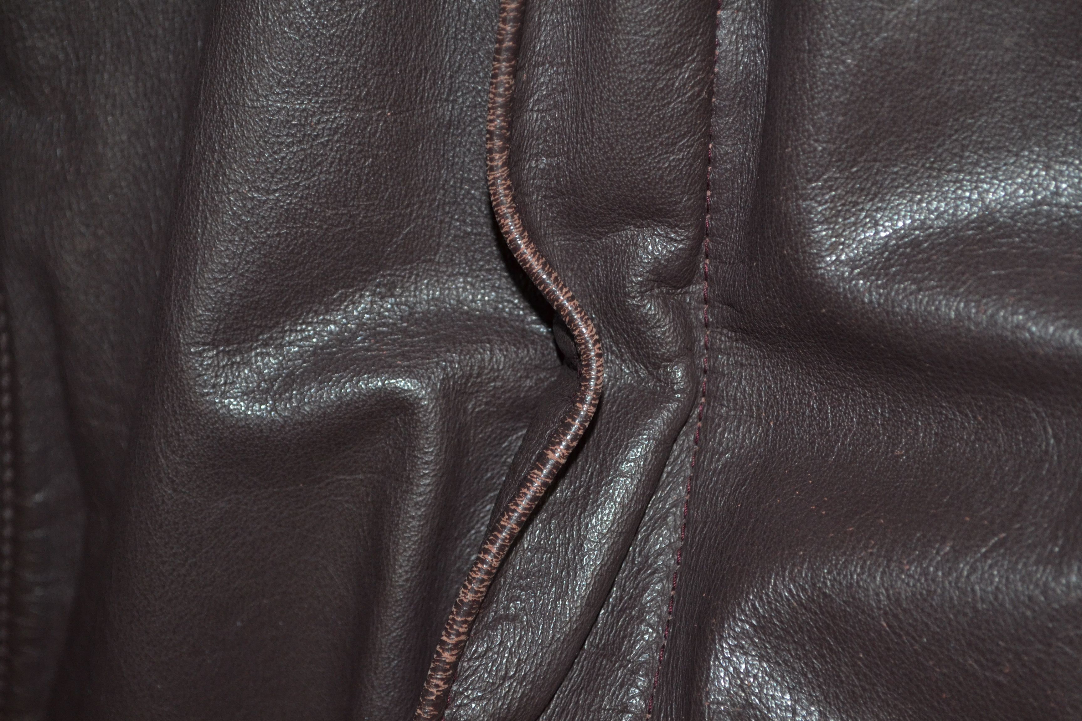 Vintage University of Ottawa Burgundy Engineering Leather Jacket 44 Size US L / EU 52-54 / 3 - 8 Thumbnail