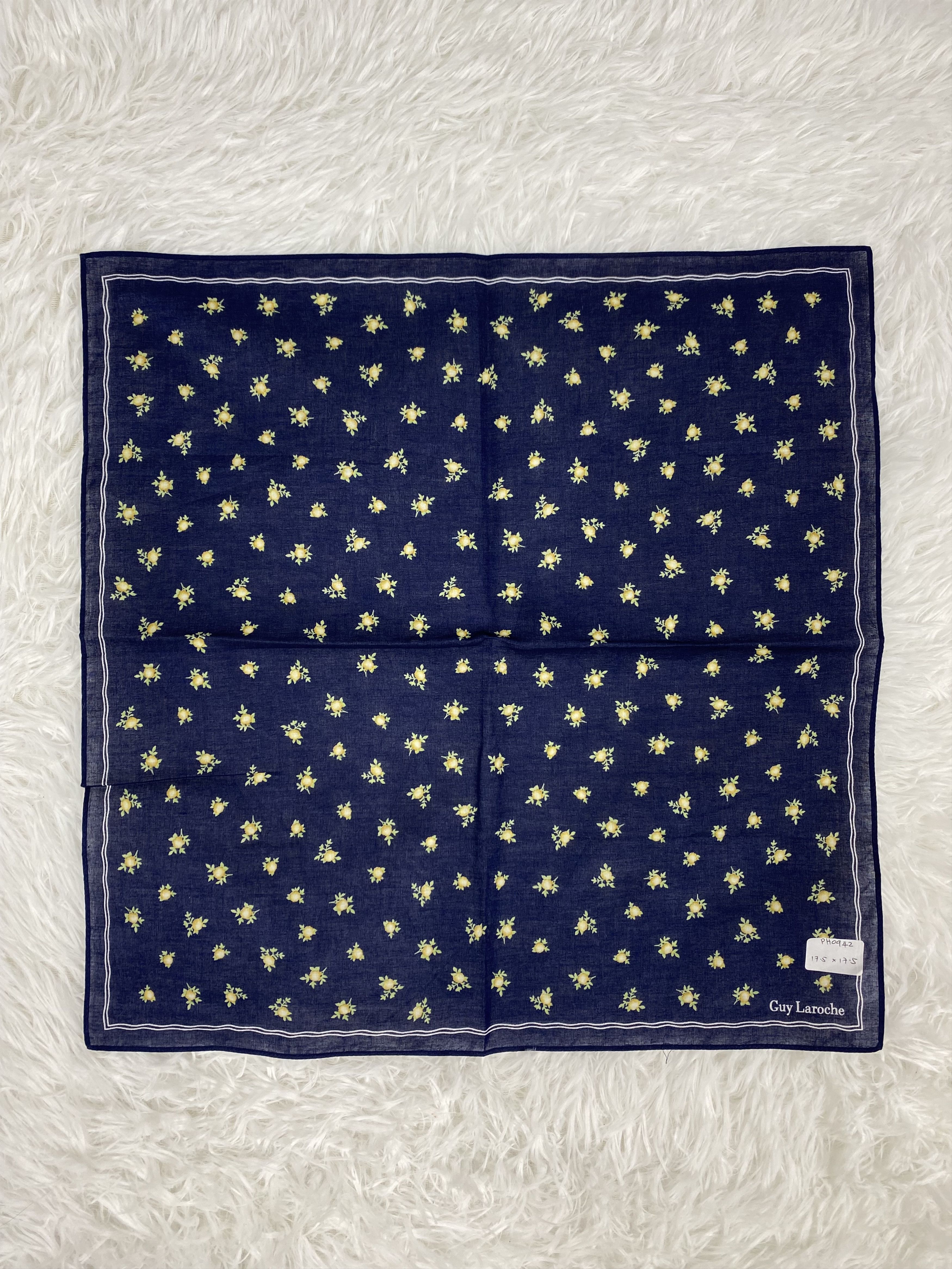 Guy Laroche × Vintage Vintage Guy Laroche Handkerchief Neckerchief PH0942 Size ONE SIZE - 3 Thumbnail