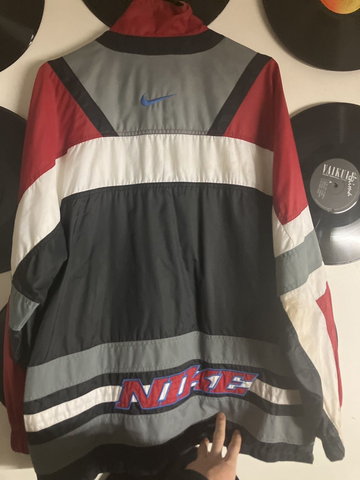 Nike VTG 1992 Nike Spellout Windbreaker Jacket Size S (Fits M) Size US M / EU 48-50 / 2 - 2 Thumbnail
