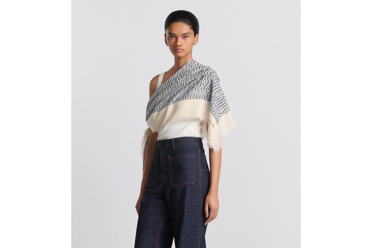 Dior o1bcso1str0226 Size:OS/Allover Shawl in White/Pale Blue Size ONE SIZE - 5 Thumbnail