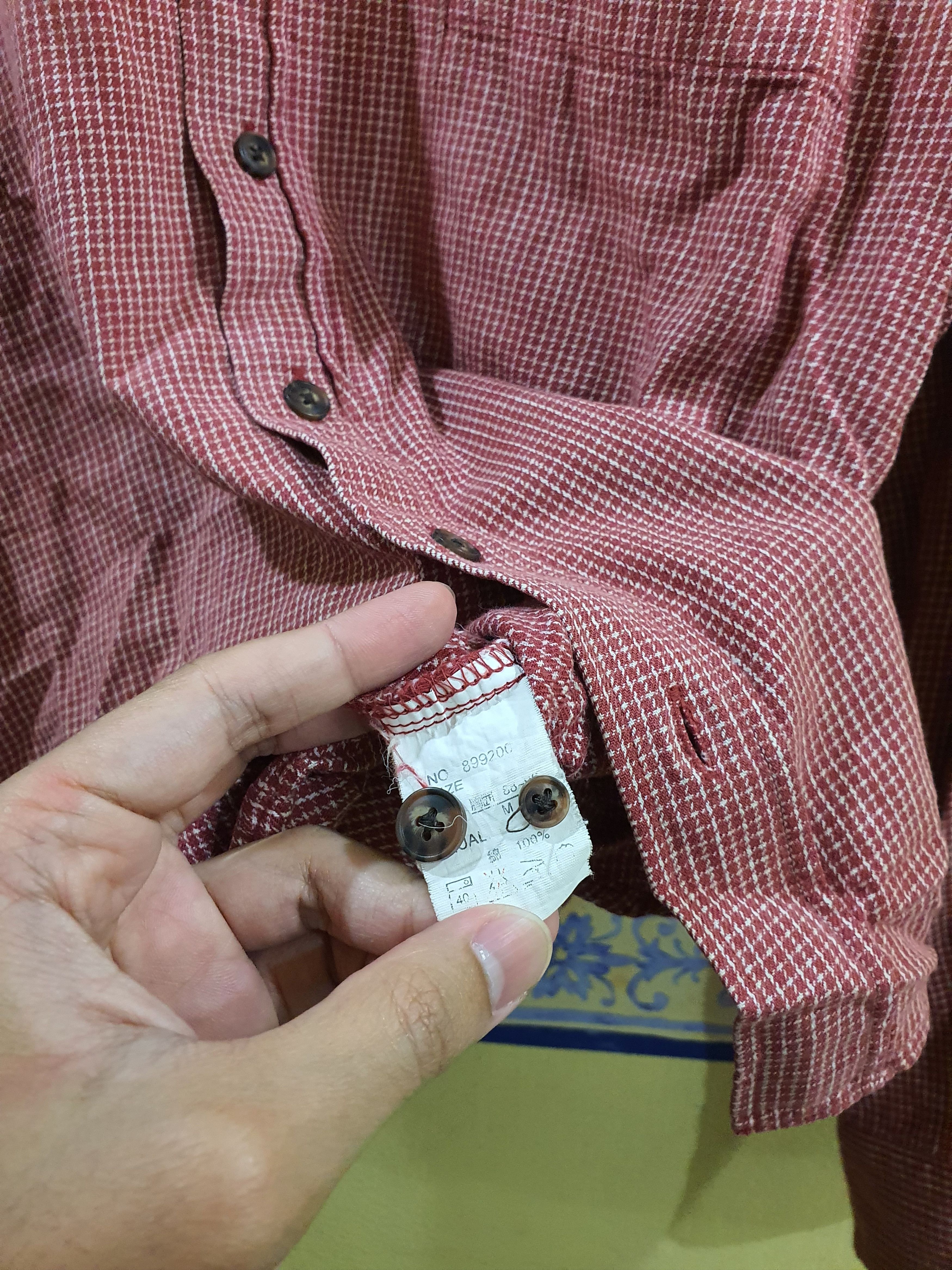 Arrow Duluth Trading Co red thick flannel button-down shirt Size US M / EU 48-50 / 2 - 9 Thumbnail