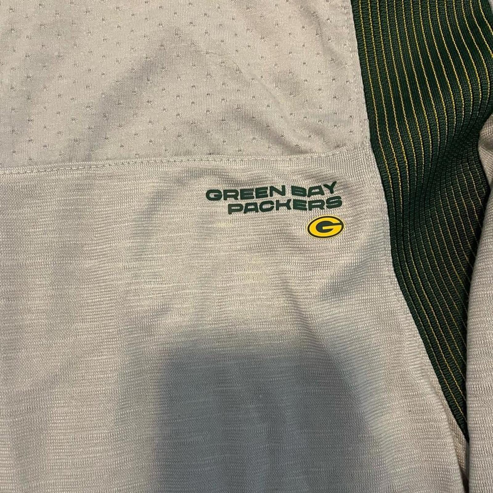 Nike Men Green Bay Packer Nike Gray Sideline Player UV Performance Long Sleeve TShirt Size US XL / EU 56 / 4 - 4 Thumbnail
