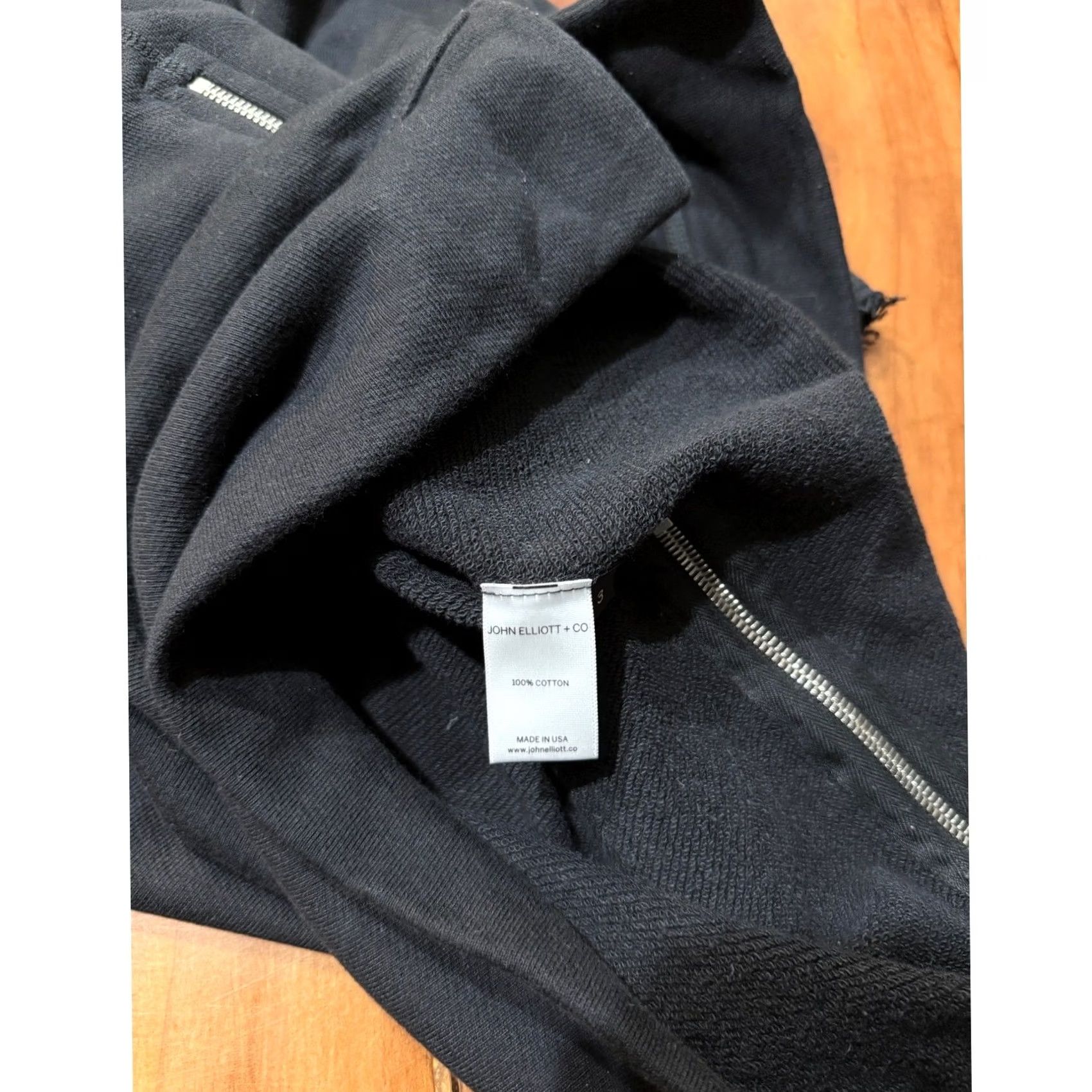 John Elliott John Elliott Sweatshirt Shirt L Men Short Sleeve Knit Crew Neck Logo Black Cotton Designer II10 Size US L / EU 52-54 / 3 - 4 Thumbnail