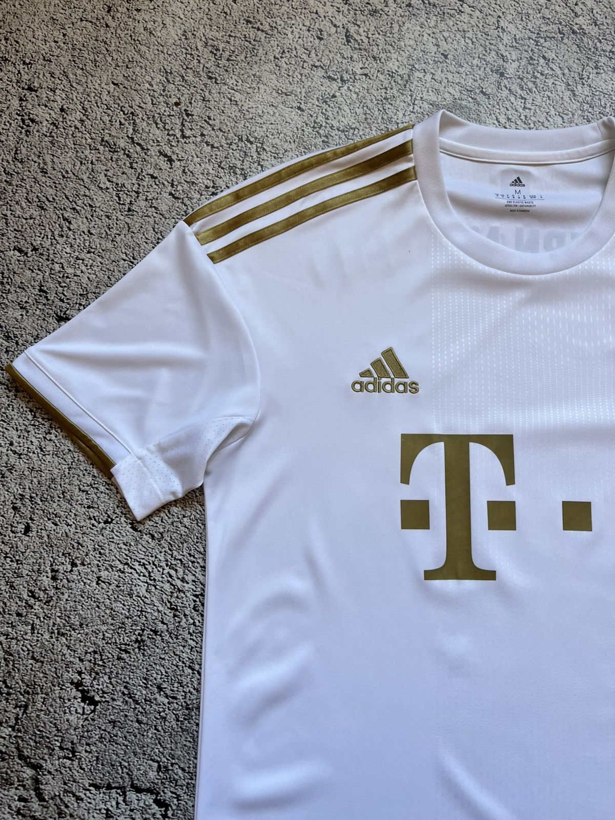 Adidas FC Bayern Munich Adidas White Gold Jersey Size M Size US M / EU 48-50 / 2 - 2 Thumbnail