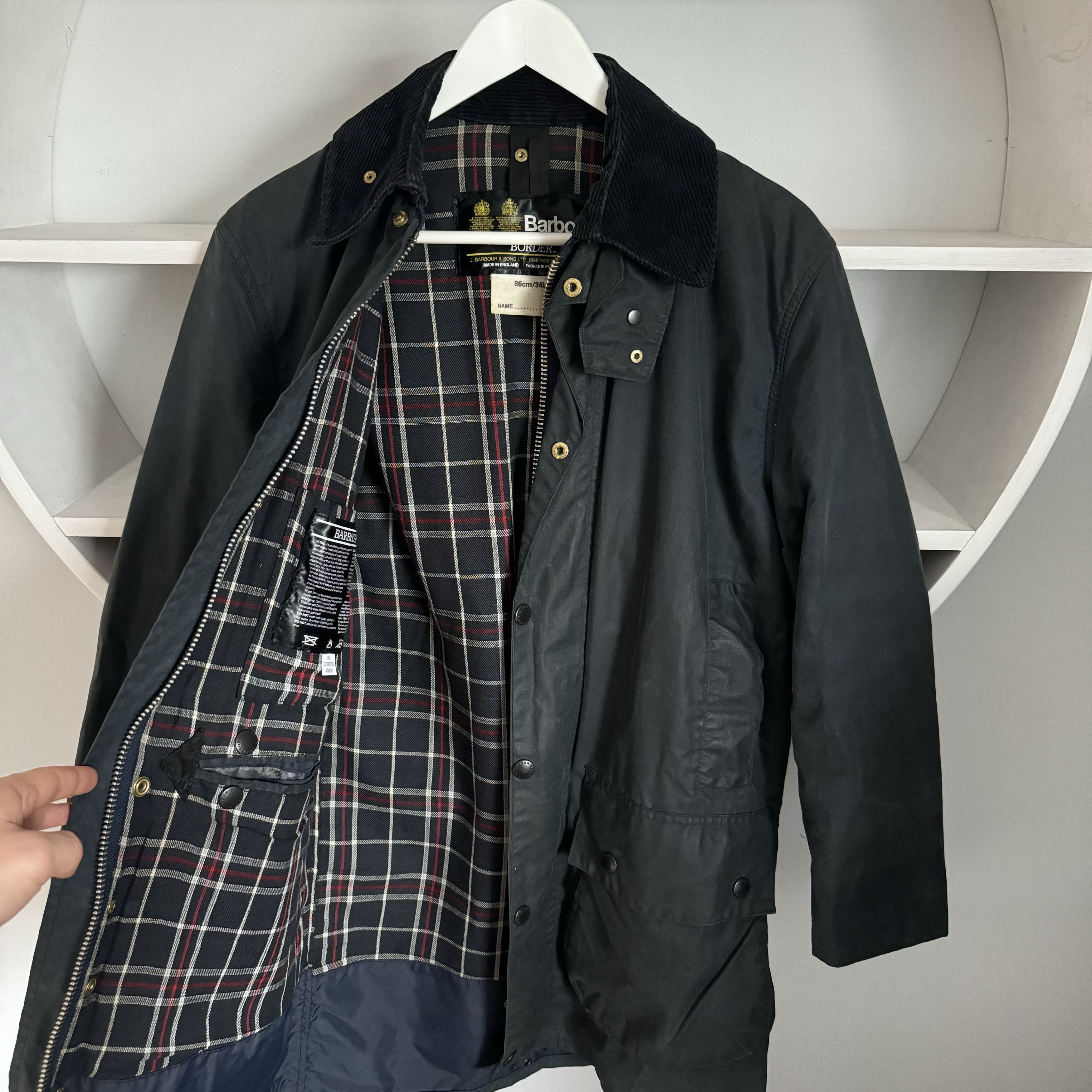 Barbour VINTAGE BARBOUR 2 CRESTS BORDER Waxed Jacket Size S / C34 Size US S / EU 44-46 / 1 - 6 Thumbnail
