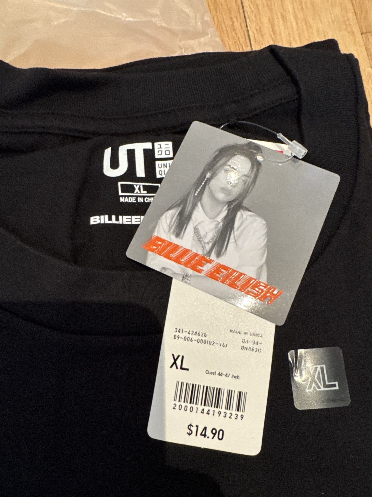 Billie Eilish Billie Eilish x Uniqlo Black Tshirt Sz XL Size US XL / EU 56 / 4 - 2 Thumbnail