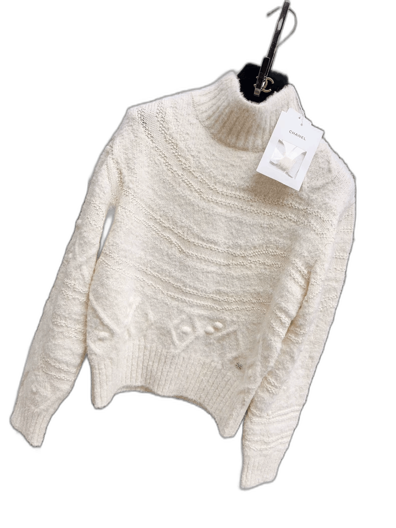 Chanel Chanel White Knit Sweater from Ski Collection Size S / US 4 / IT 40 - 1 Thumbnail