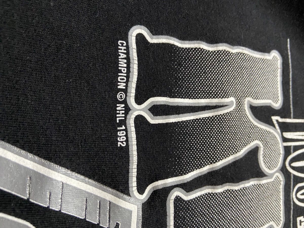 NHL Vintage Champion 1992 Los Angeles Kings NHL Hockey Black Tee Size US L / EU 52-54 / 3 - 5 Thumbnail