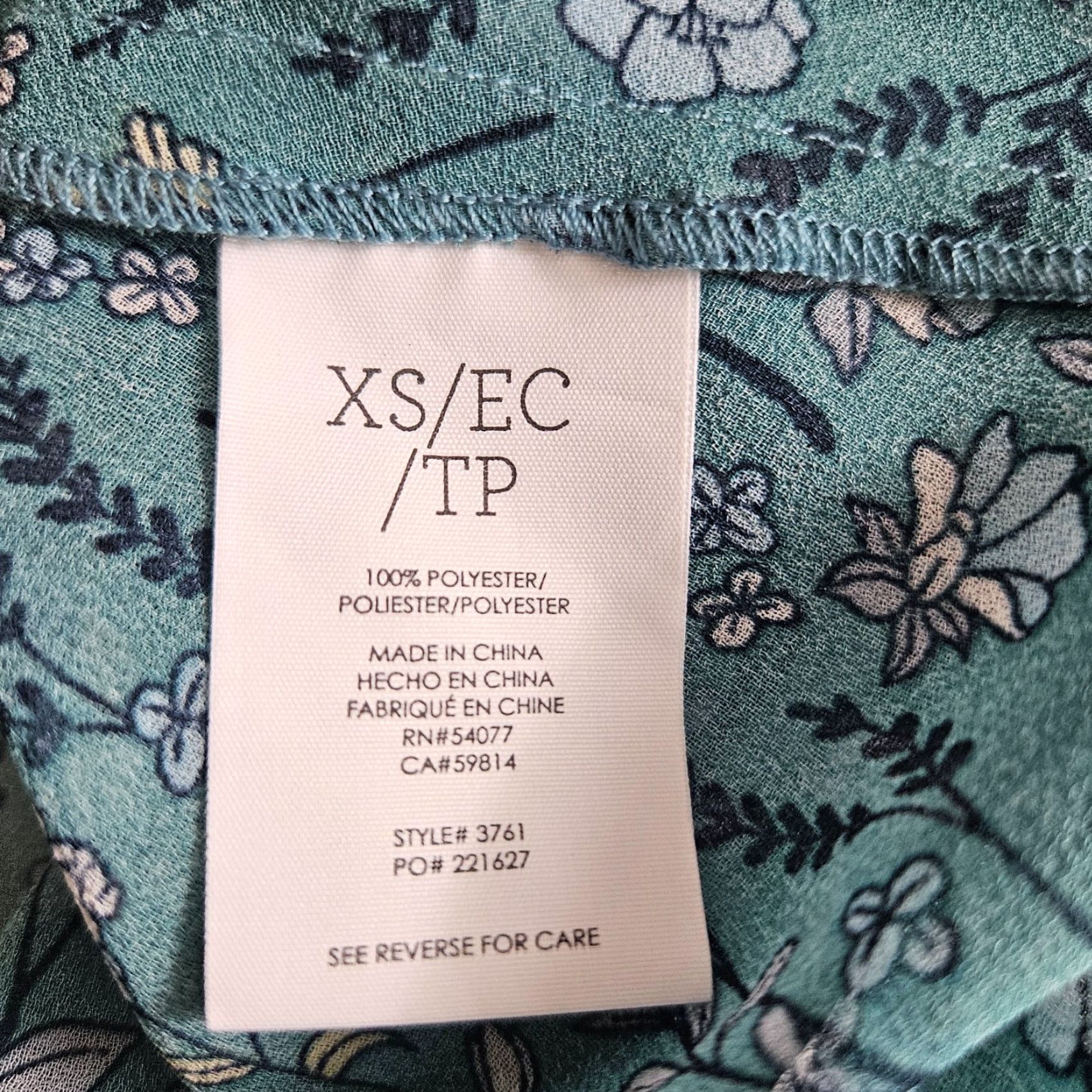 Vintage Cabi Blouse Shirt Womens Chase XS Blue Floral Long Sleeve Sheer, Collared, Regular, 22" Width, 25.5" Length, 27.5" Sleeves Size XS / US 0-2 / IT 36-38 - 4 Thumbnail