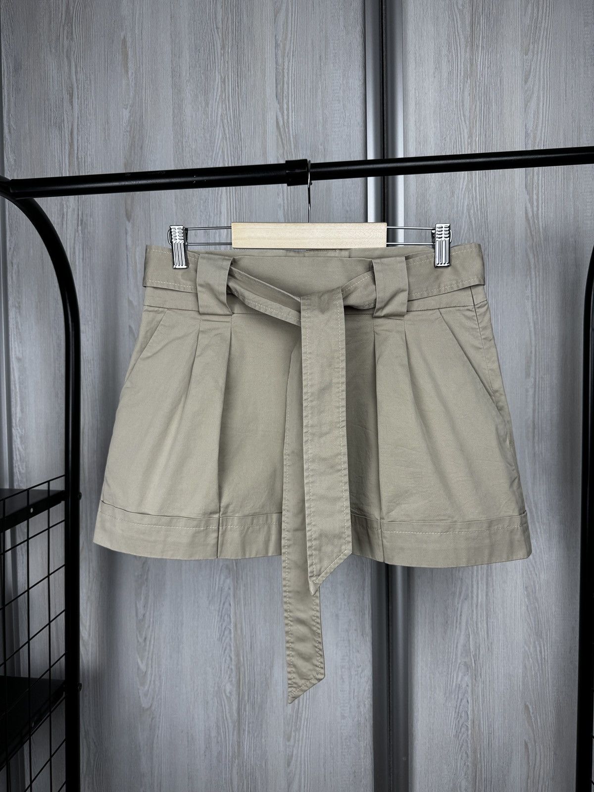 Love Moschino Love Moschino beige belted bondage style mini skirt Size 28" / US 6 / IT 42 - 1 Thumbnail