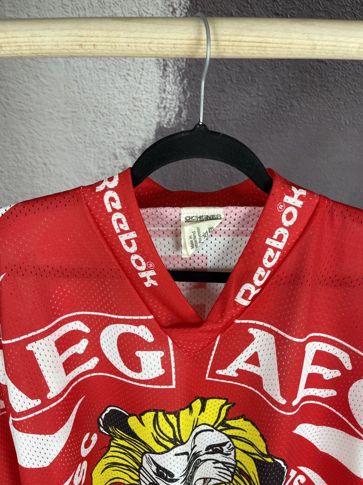 NHL Vintage 1994/96 ZSC Lions Zurich Ice Hockey JERSEY Reebok Size US M / EU 48-50 / 2 - 9 Thumbnail