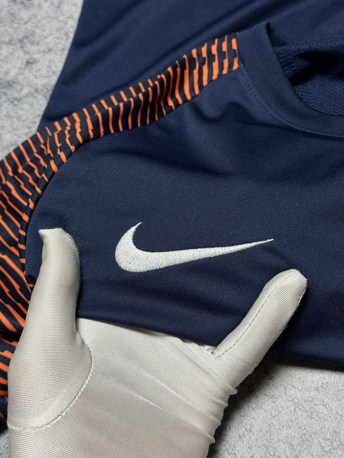 Nike Nike Dri-Fit Academy Blue Jersey T-Shirt Size US M / EU 48-50 / 2 - 5 Thumbnail