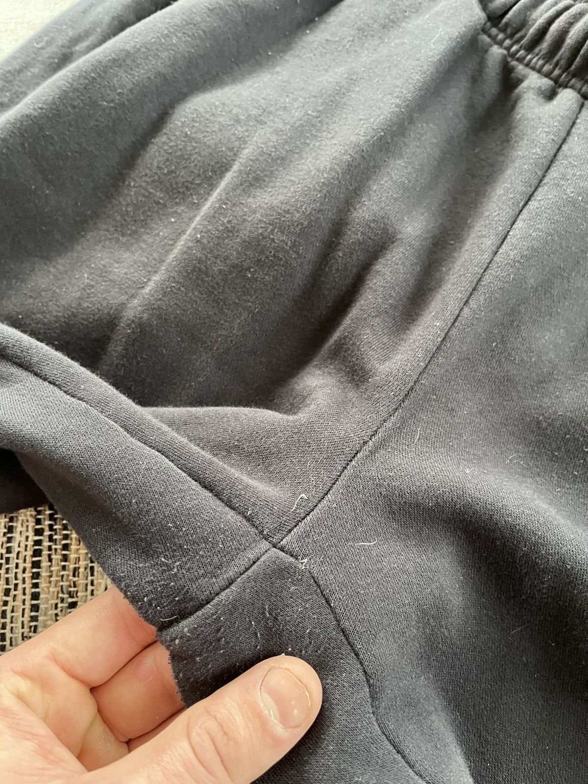 Adidas Vintage Adidas Black Minimalistic sportswear Y2K Sweatpants Size US 34 / EU 50 - 8 Thumbnail