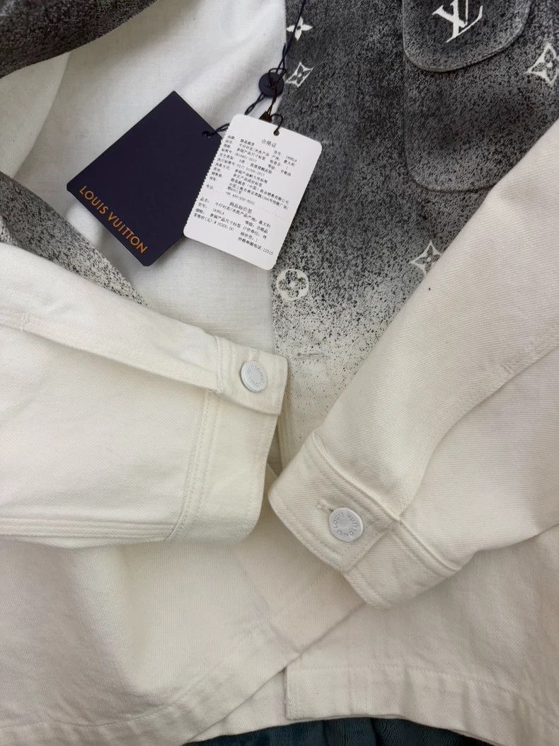 Louis Vuitton Louis Vuitton Star Gradient Denim Shirt 2502-Nextarrow Size US M / EU 48-50 / 2 - 4 Thumbnail