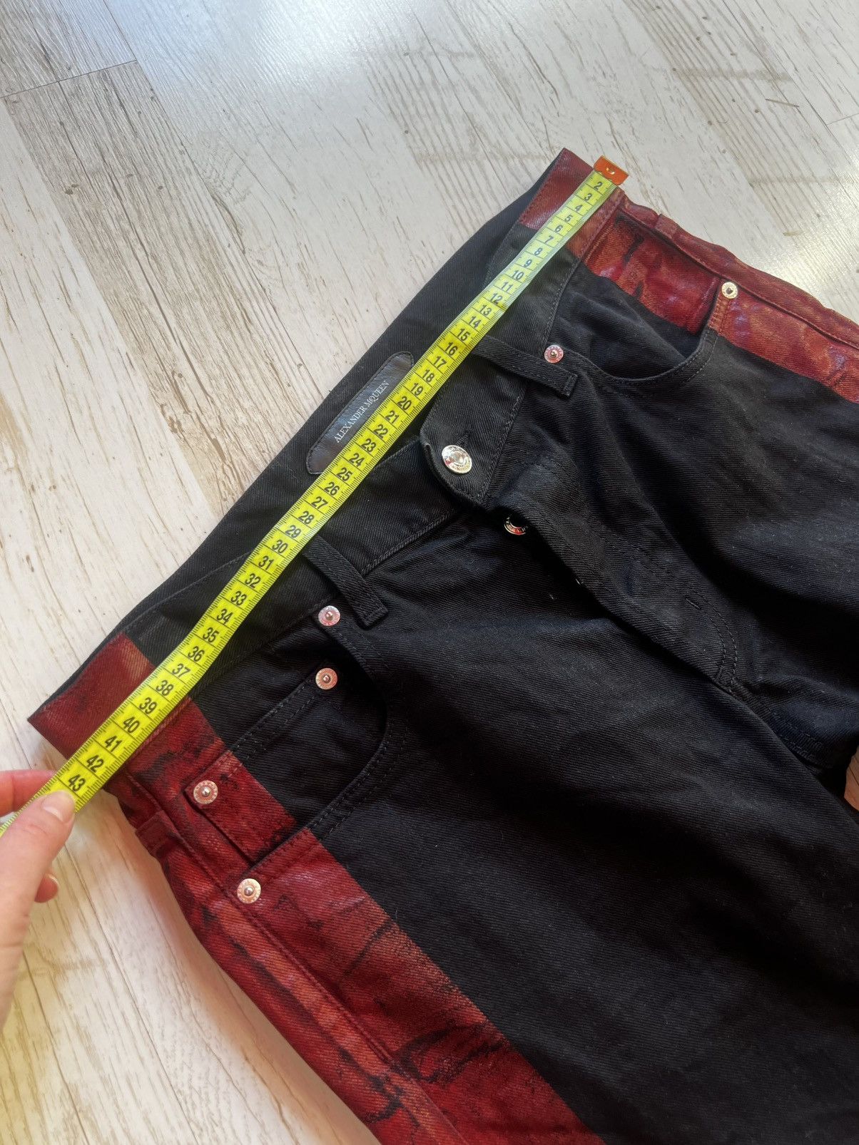 Alexander McQueen Alexander McQueen Black Jeans Red Side Stripe Taped Denim Size US 32 / EU 48 - 17 Thumbnail